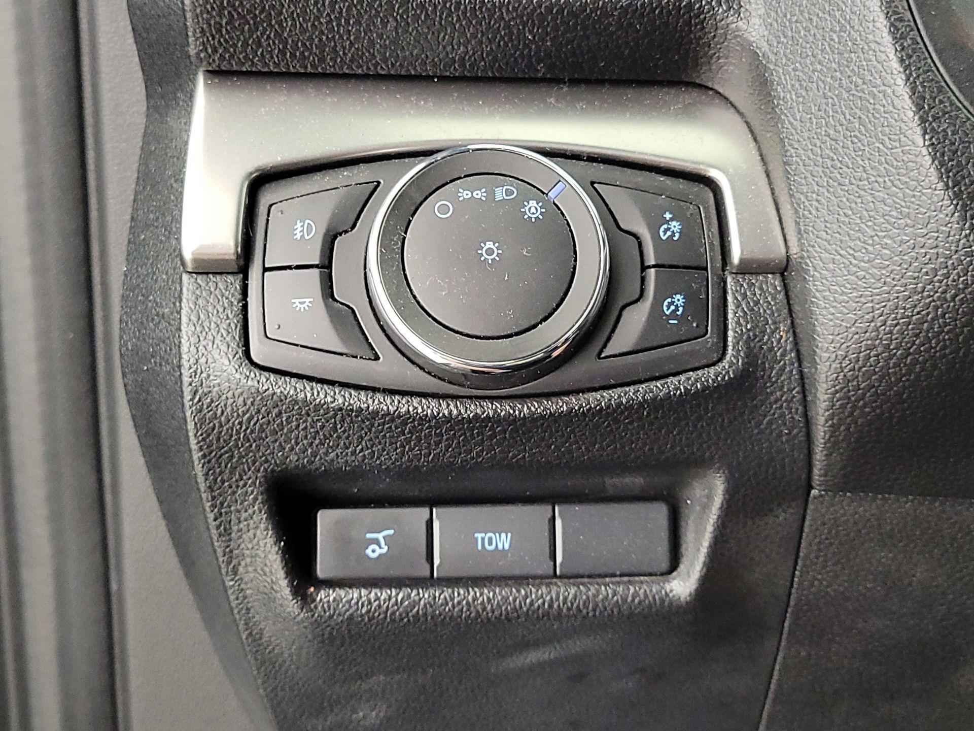 Thumbnail: 2018 Ford Explorer - 13