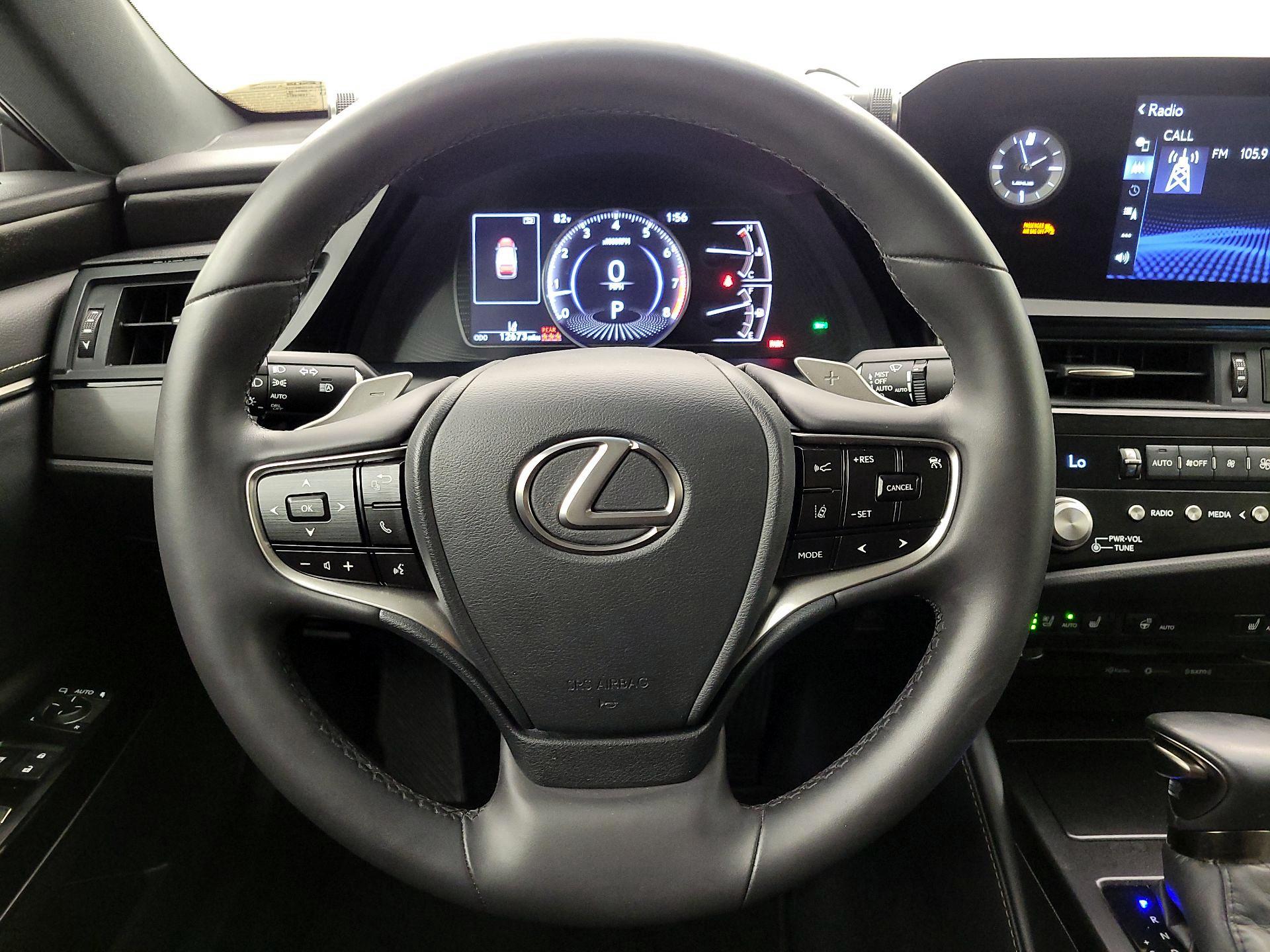 Thumbnail: 2022 Lexus ES - 10