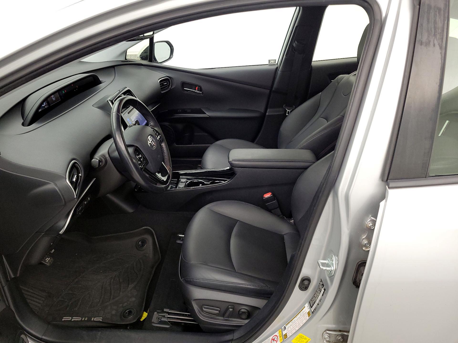 Thumbnail: 2019 Toyota Prius - 11
