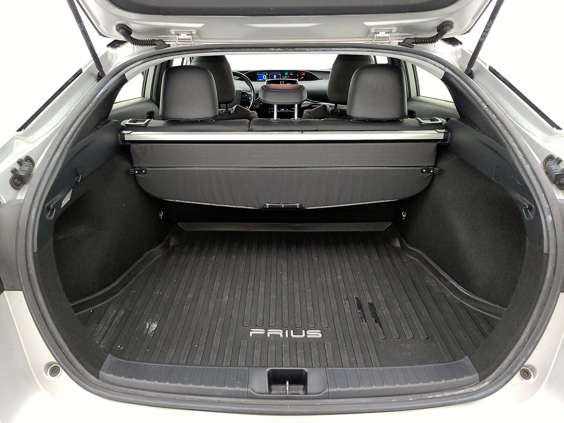 Thumbnail: 2019 Toyota Prius - 19