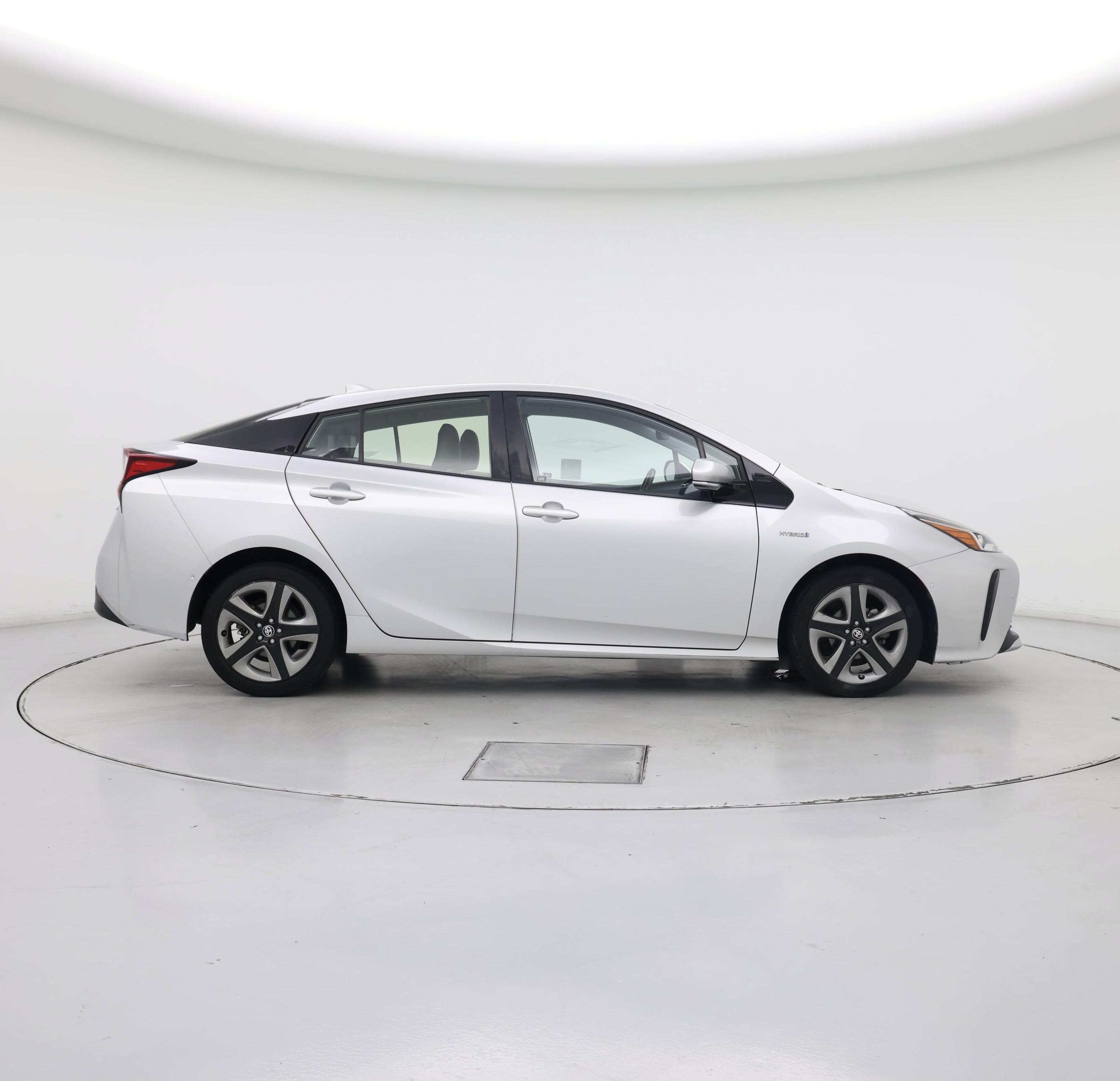 Thumbnail: 2019 Toyota Prius - 7