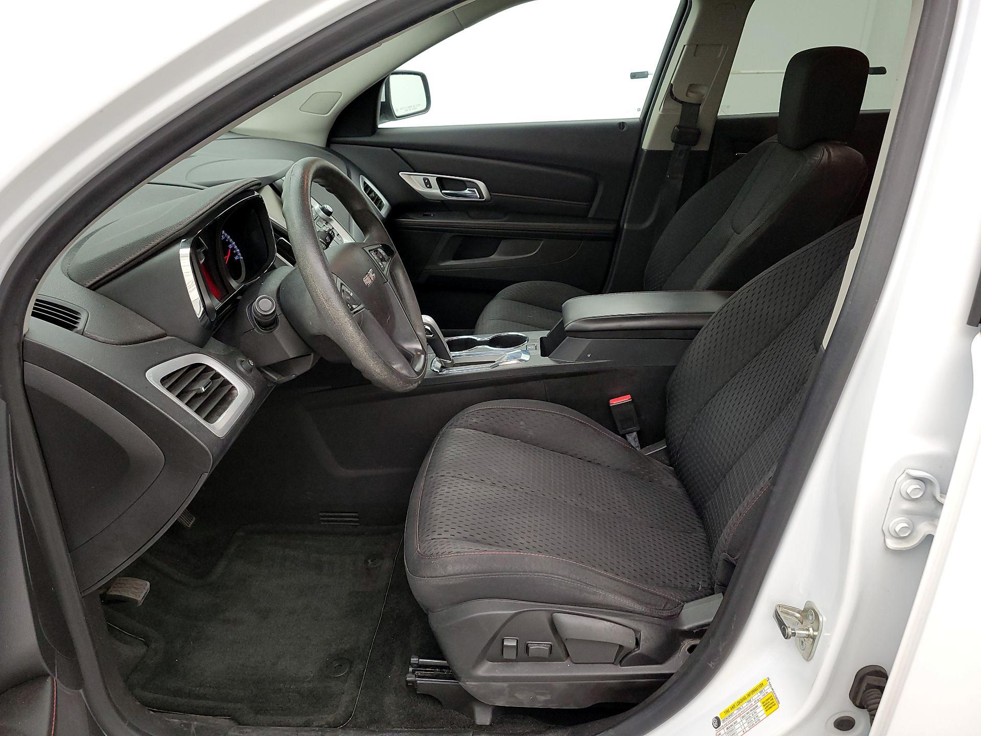 Thumbnail: 2015 GMC Terrain - 11
