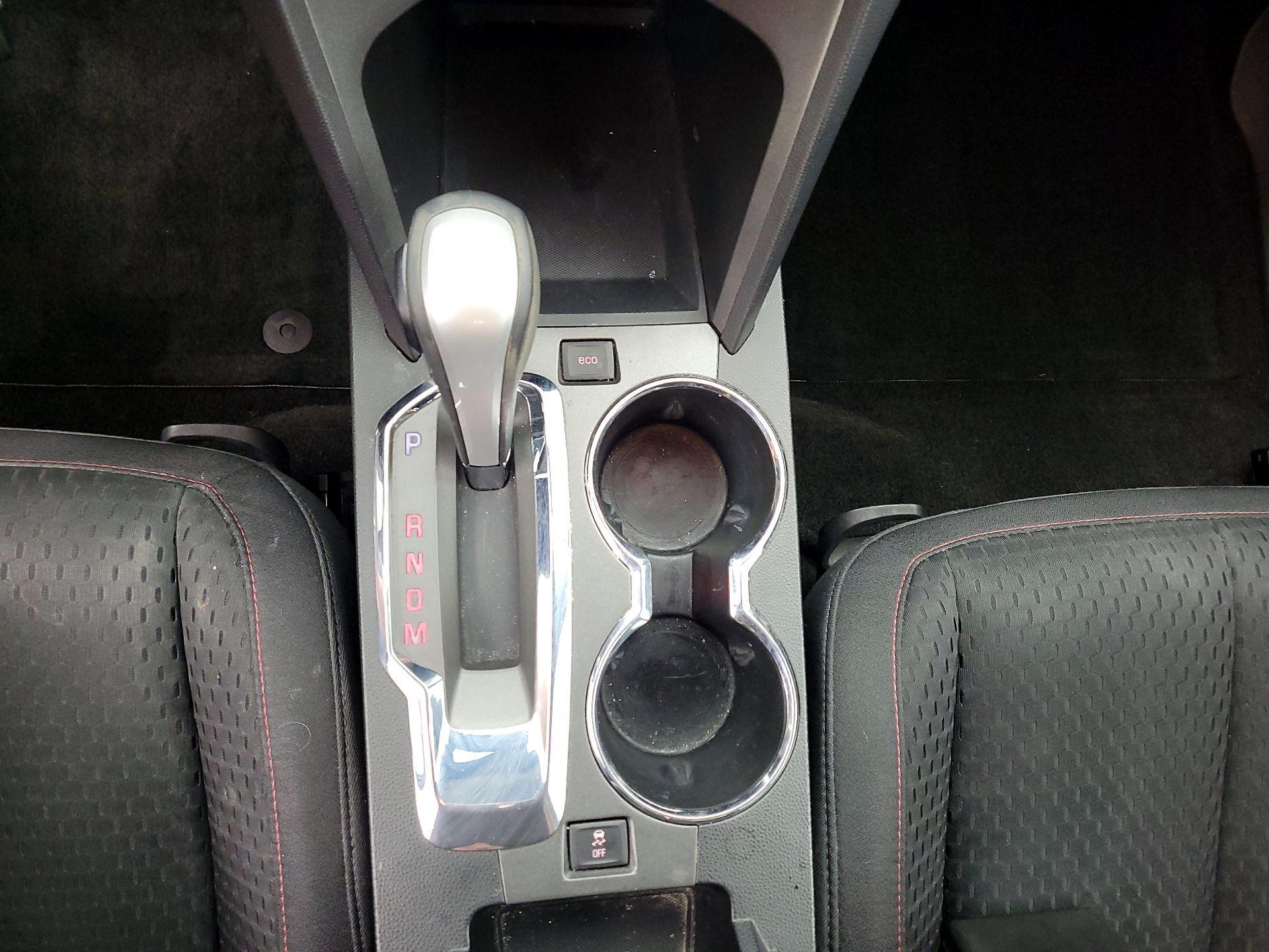 Thumbnail: 2015 GMC Terrain - 16