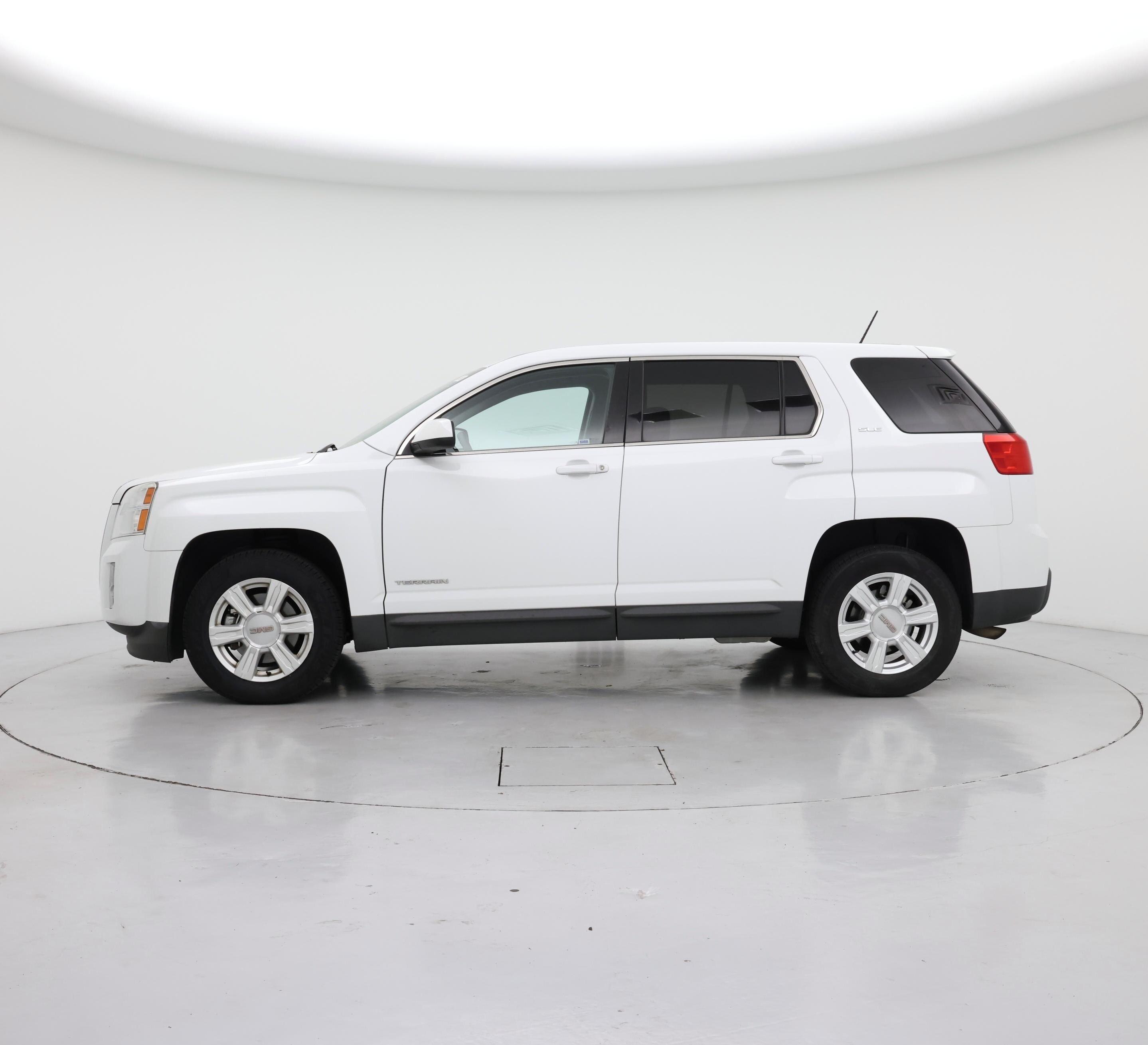Thumbnail: 2015 GMC Terrain - 3