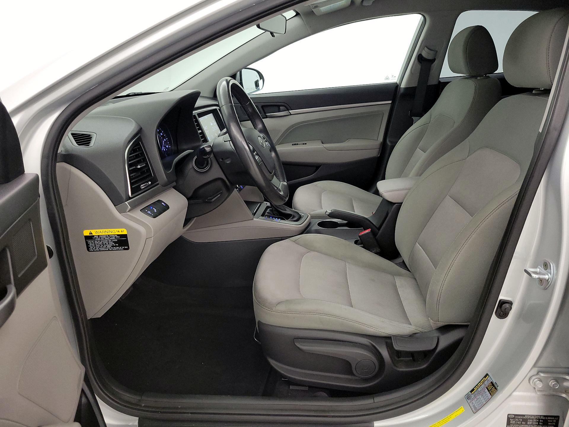 Thumbnail: 2017 Hyundai Elantra - 11