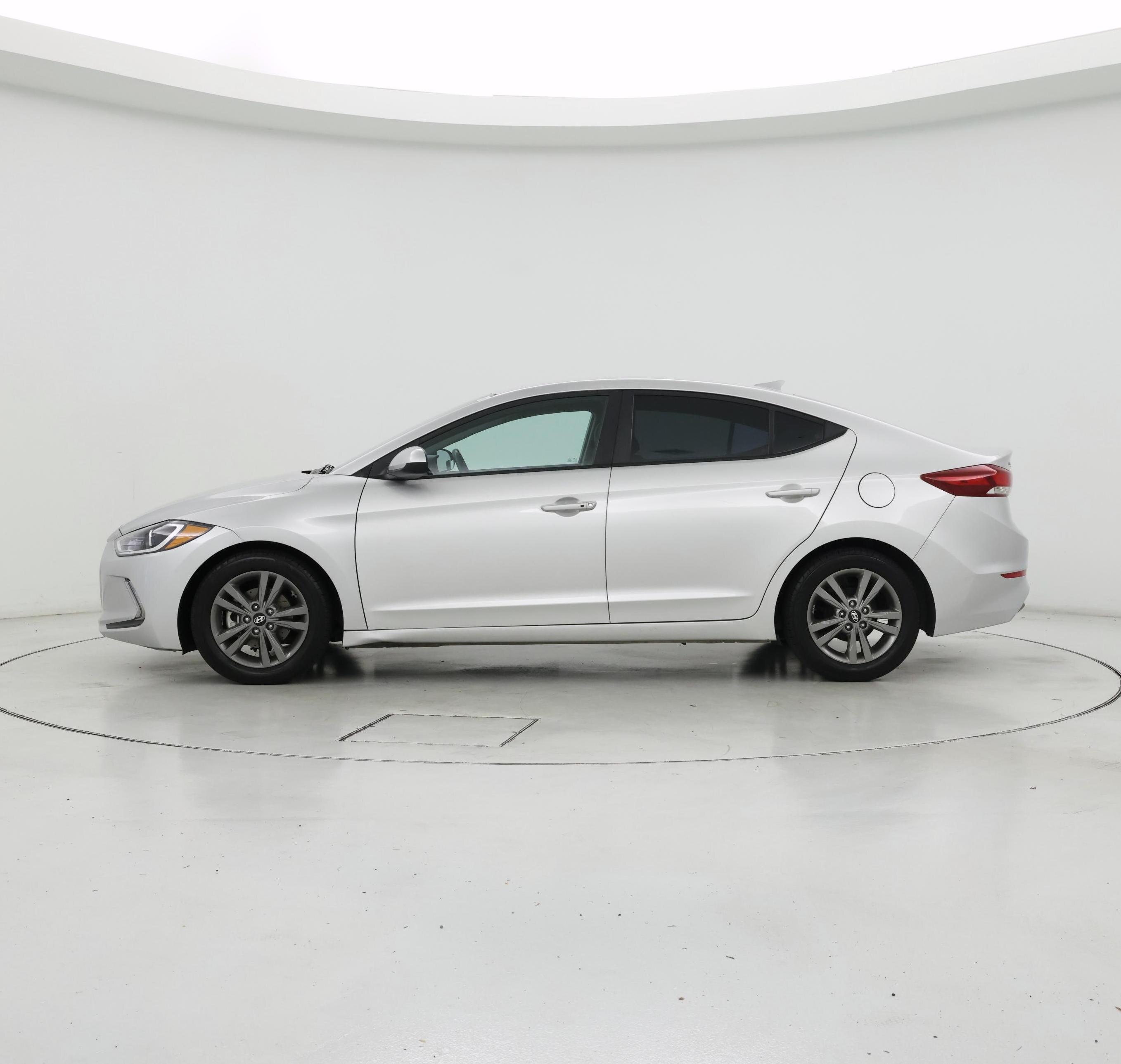 Thumbnail: 2017 Hyundai Elantra - 3