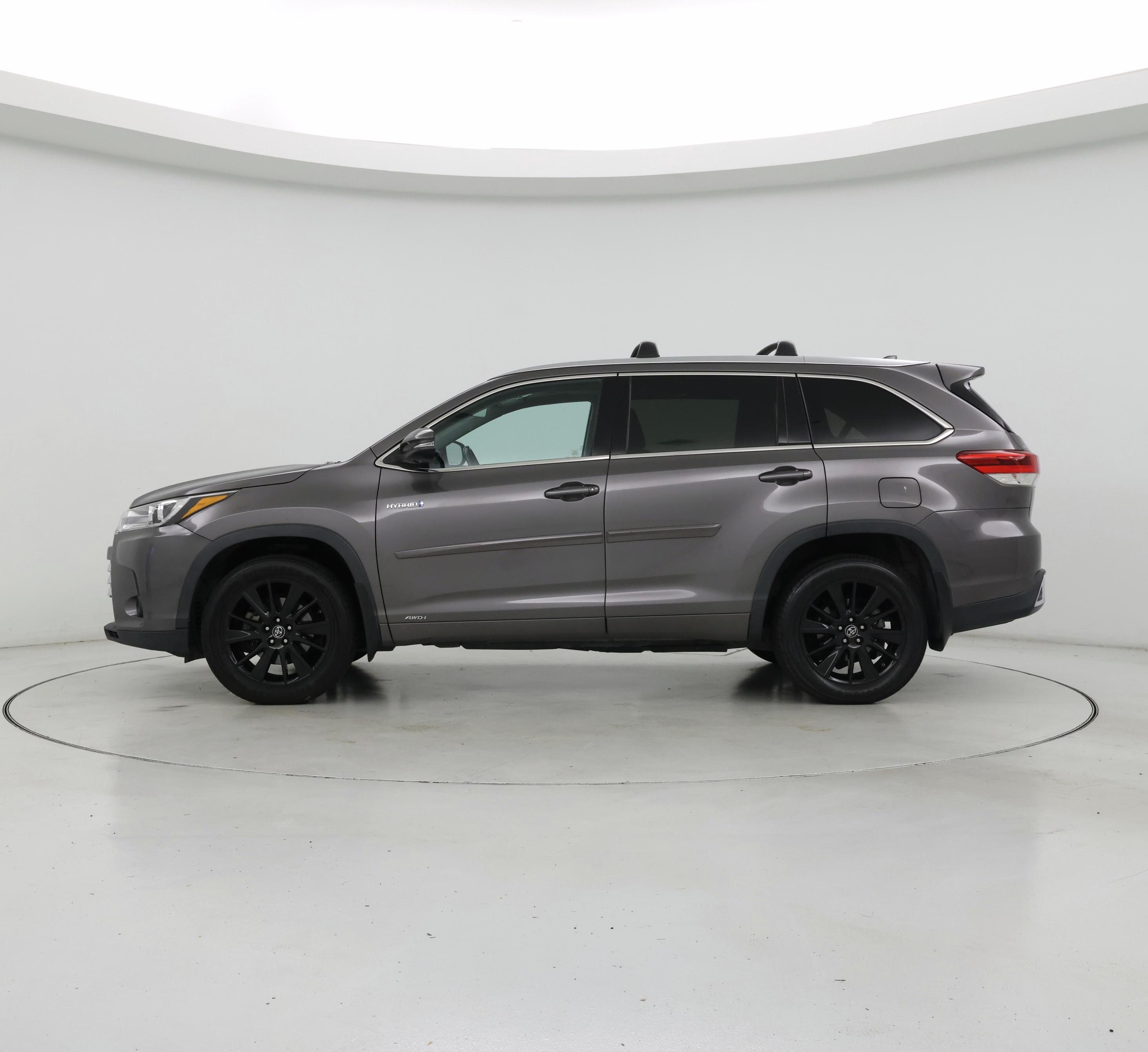Thumbnail: 2017 Toyota Highlander - 3