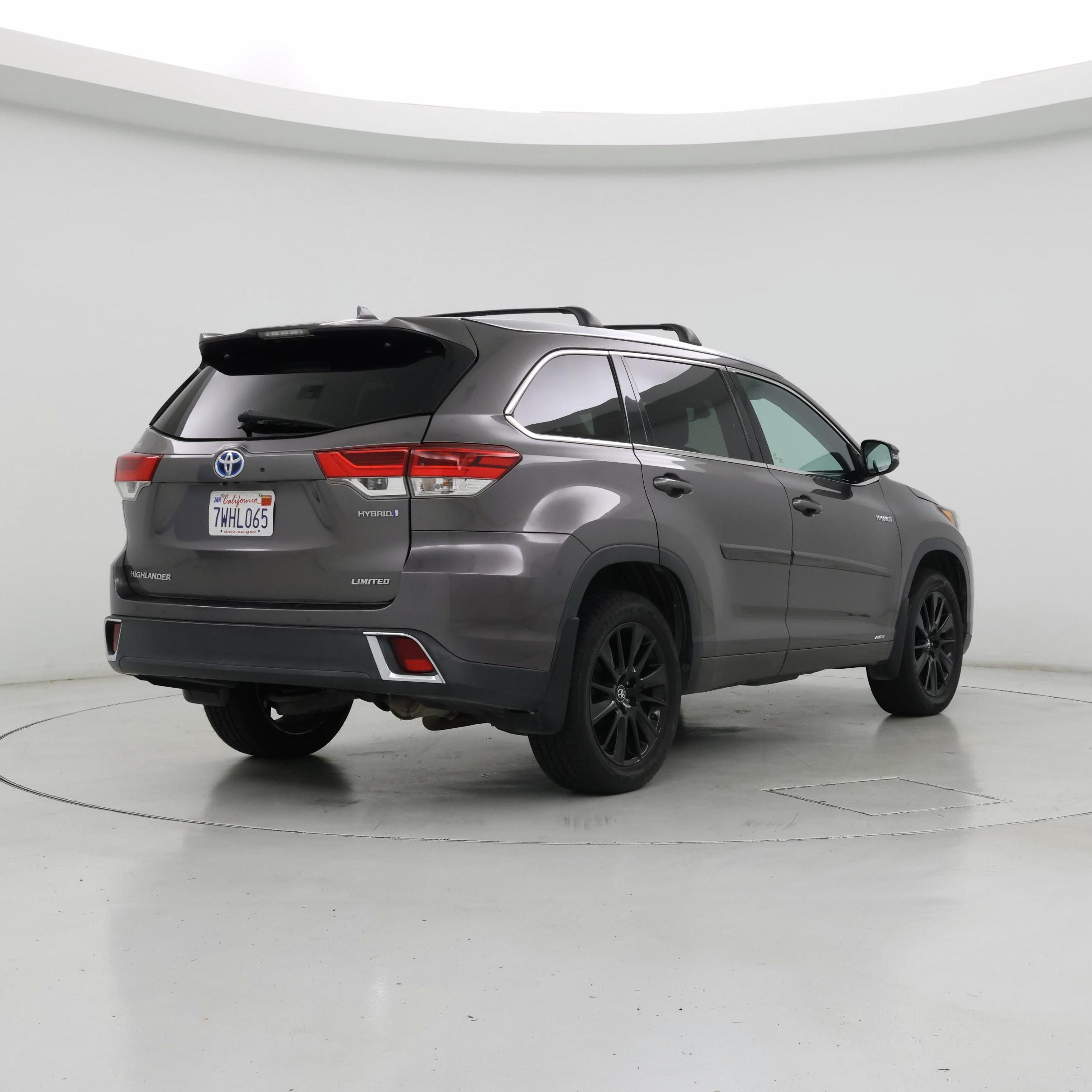 Thumbnail: 2017 Toyota Highlander - 8