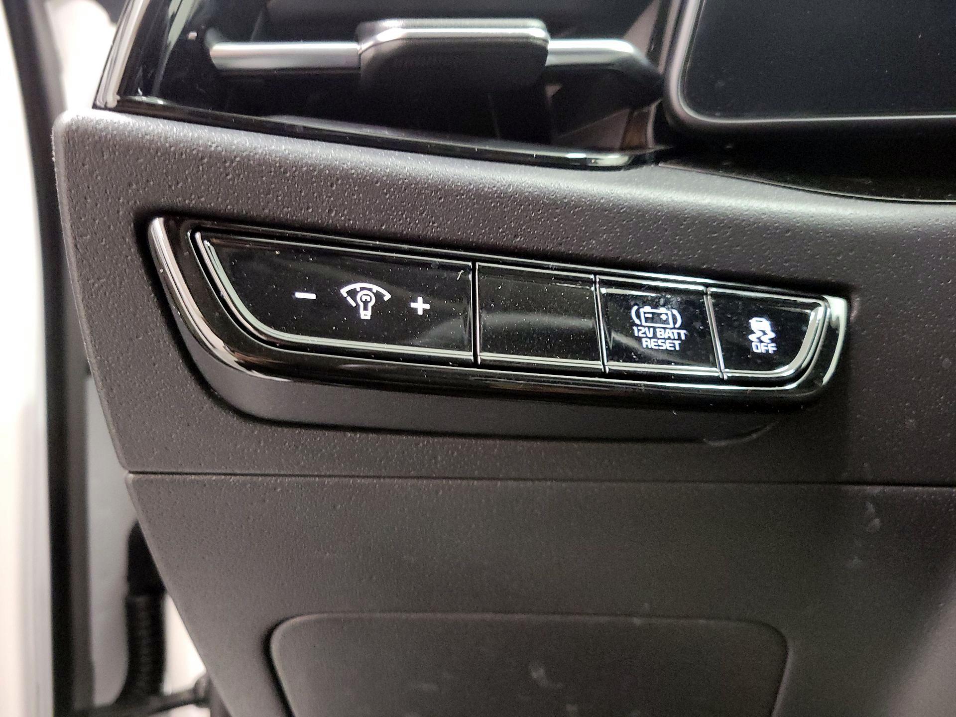Thumbnail: 2024 Kia Niro - 13