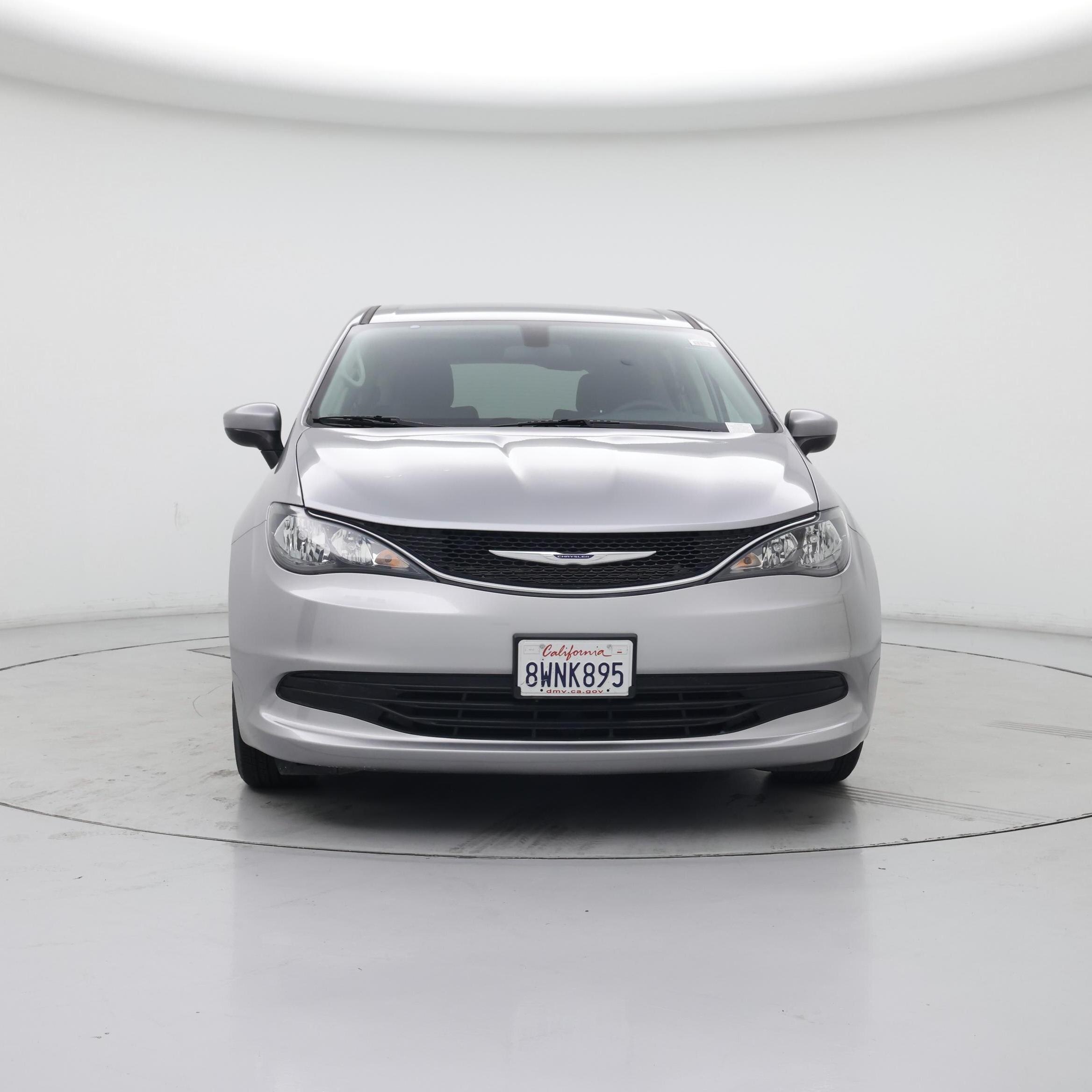 Thumbnail: 2020 Chrysler Voyager - 5