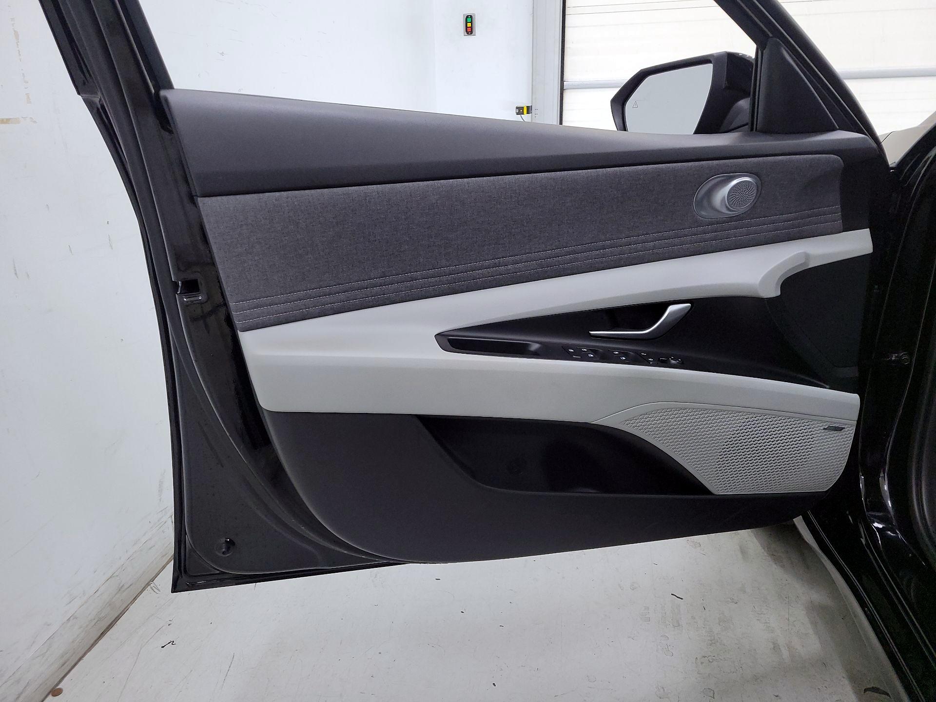 Thumbnail: 2023 Hyundai Elantra - 12