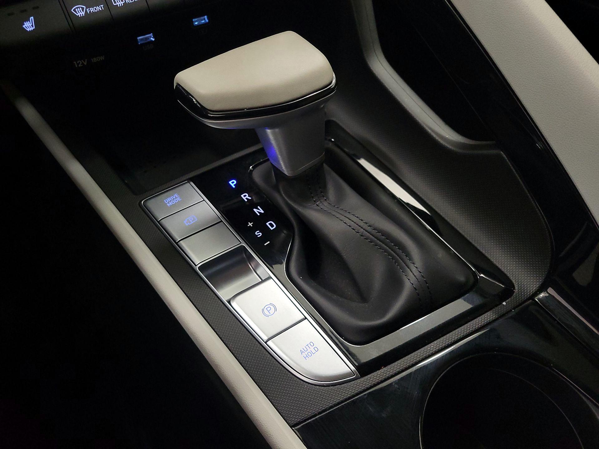 Thumbnail: 2023 Hyundai Elantra - 18