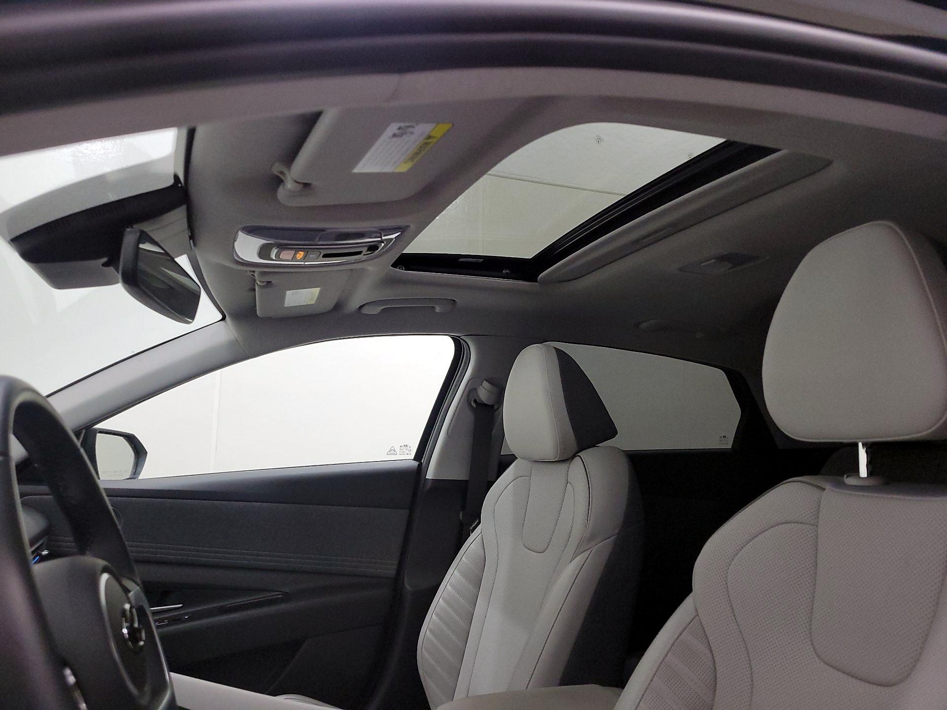 Thumbnail: 2023 Hyundai Elantra - 20