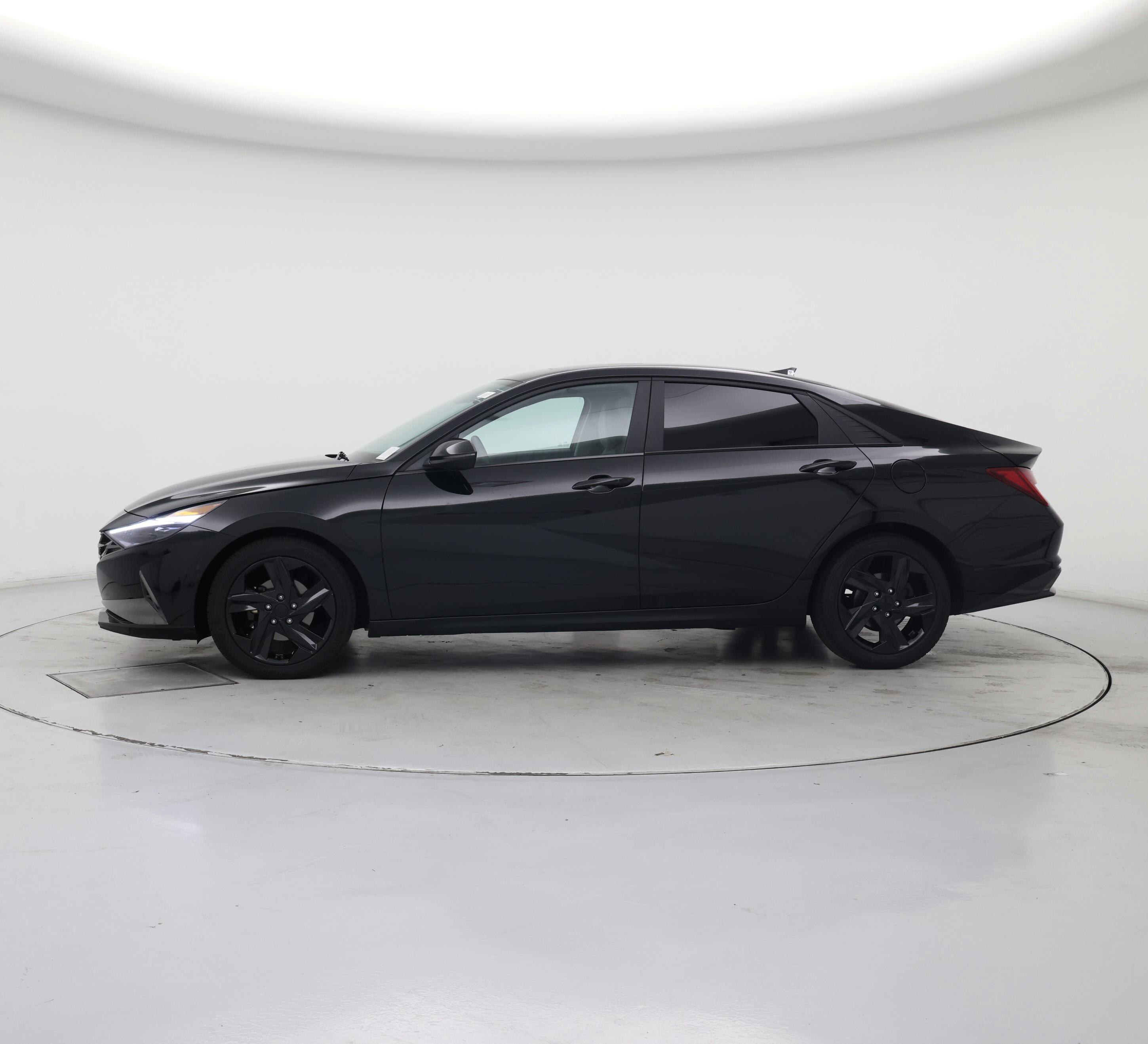 Thumbnail: 2023 Hyundai Elantra - 3