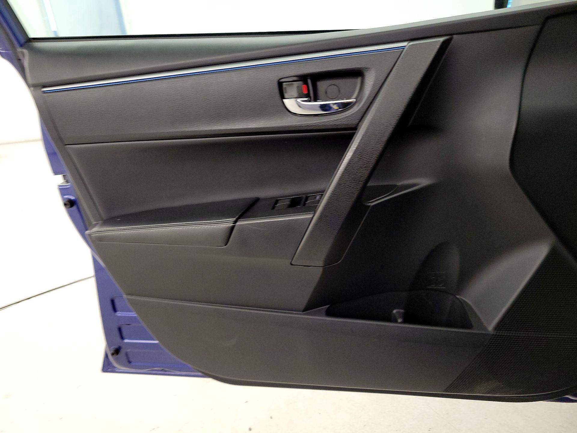 Thumbnail: 2014 Toyota Corolla - 12