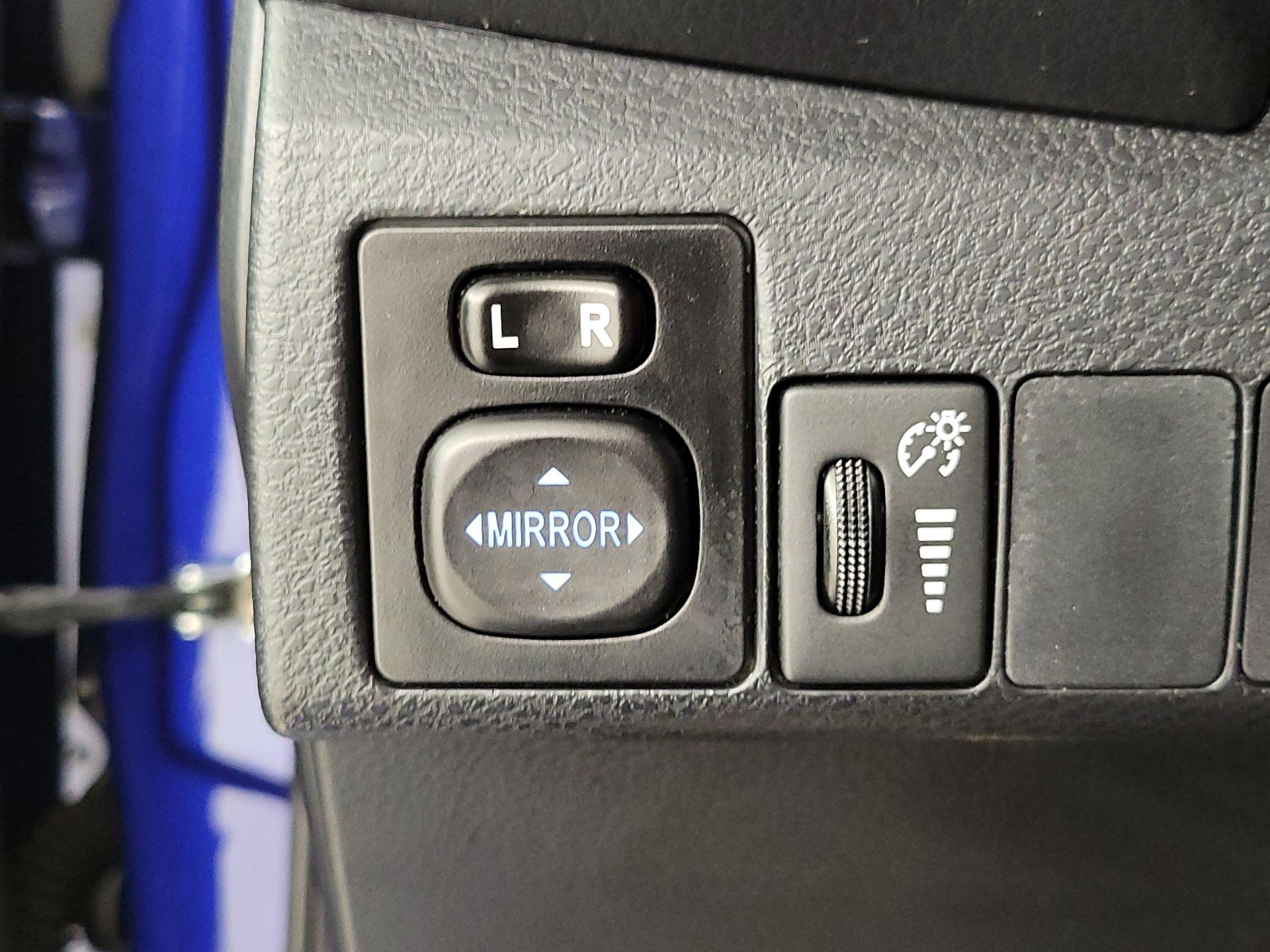 Thumbnail: 2014 Toyota Corolla - 13