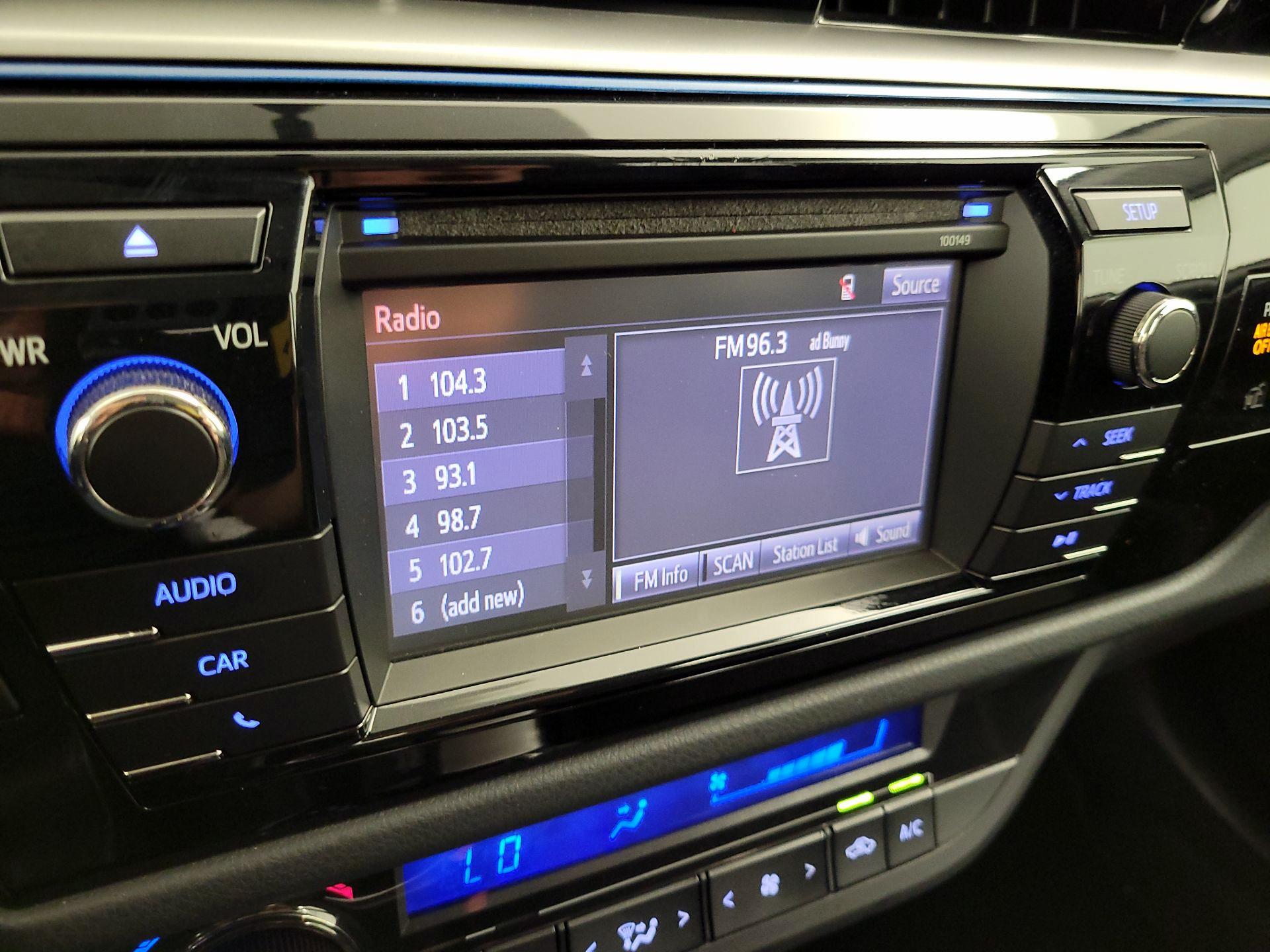 Thumbnail: 2014 Toyota Corolla - 15