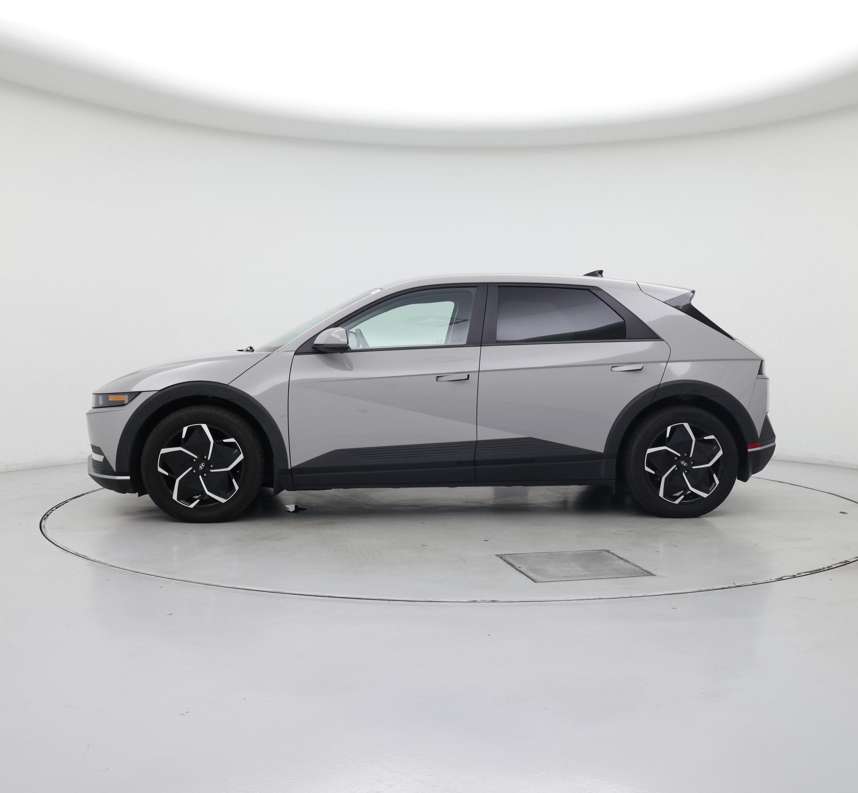 Thumbnail: 2023 Hyundai Ioniq 5 - 3