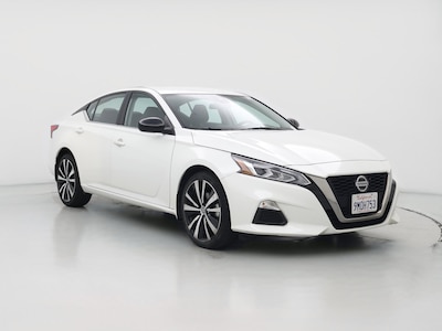 White 2022 Nissan Altima SR