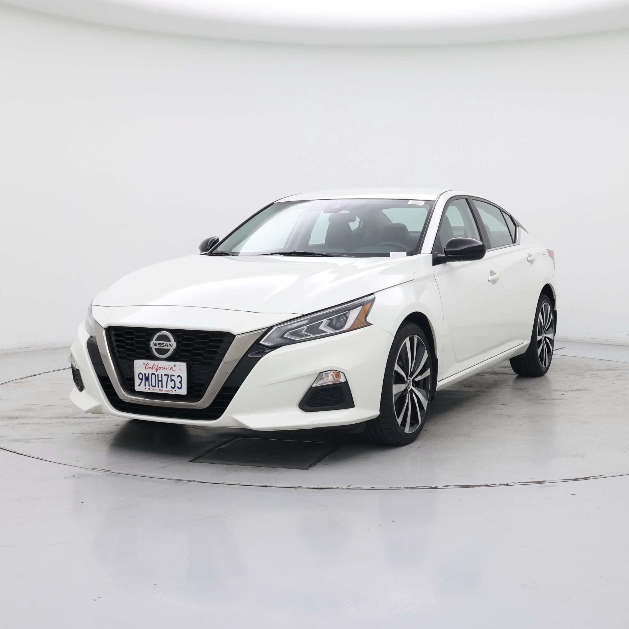 Thumbnail: 2022 Nissan Altima - 4