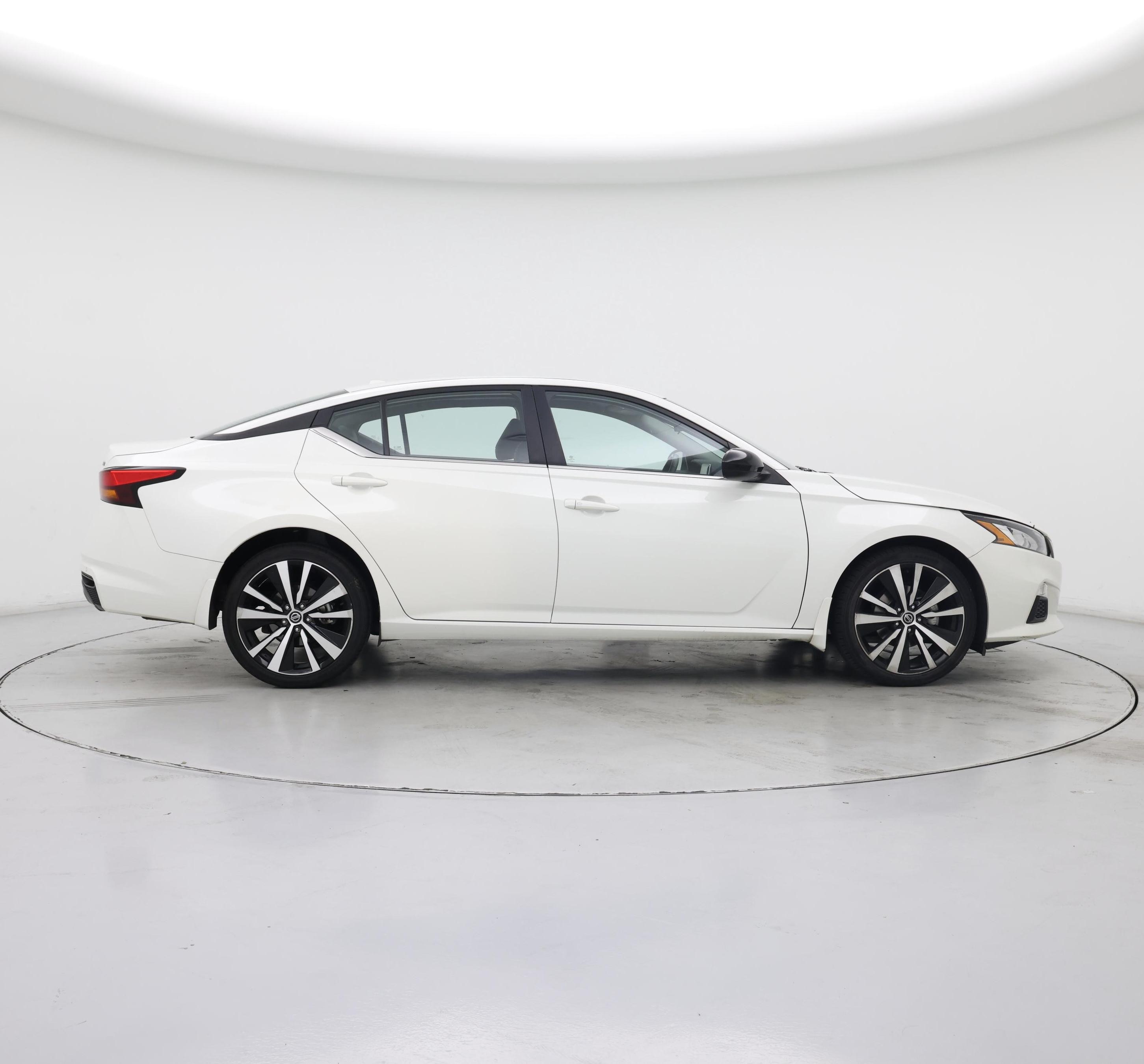 Thumbnail: 2022 Nissan Altima - 7