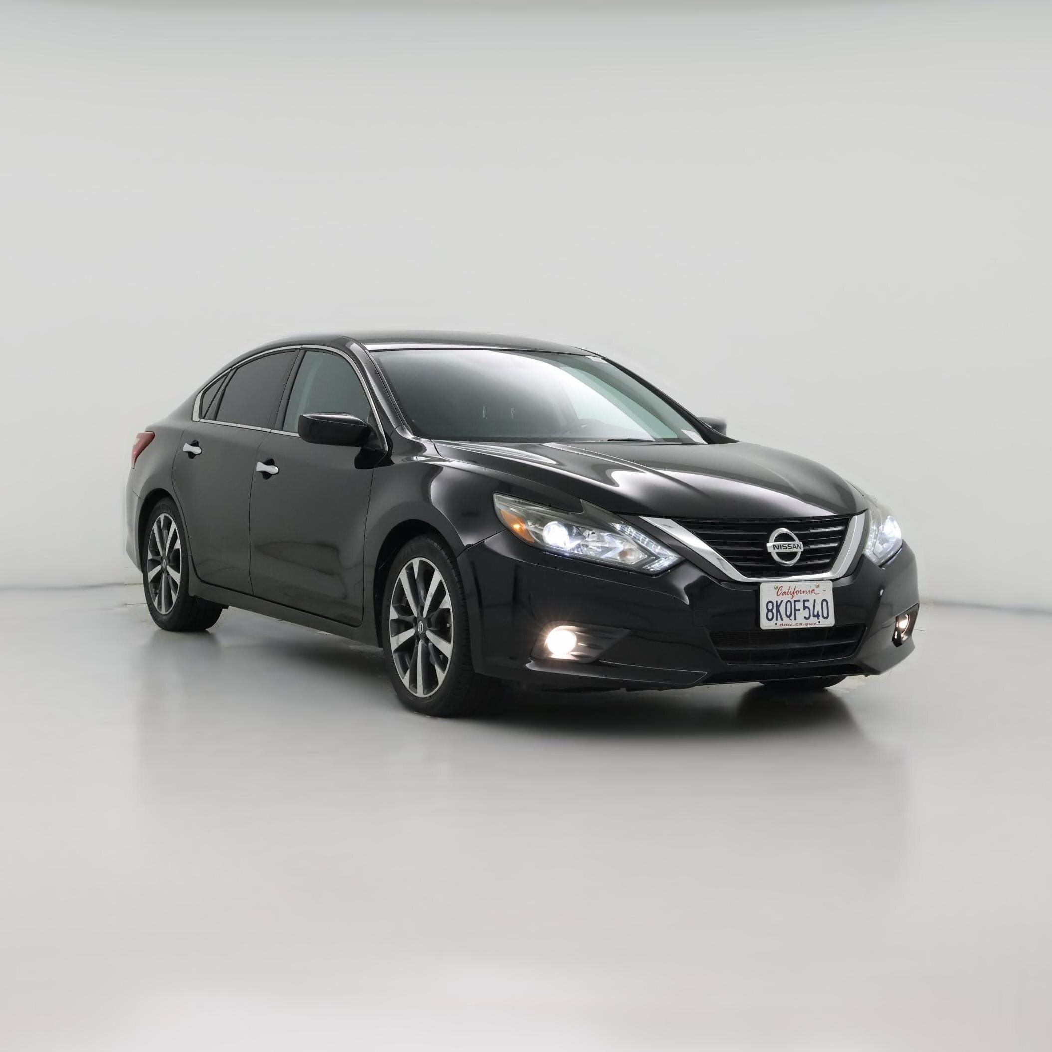 Thumbnail: 2017 Nissan Altima - 1