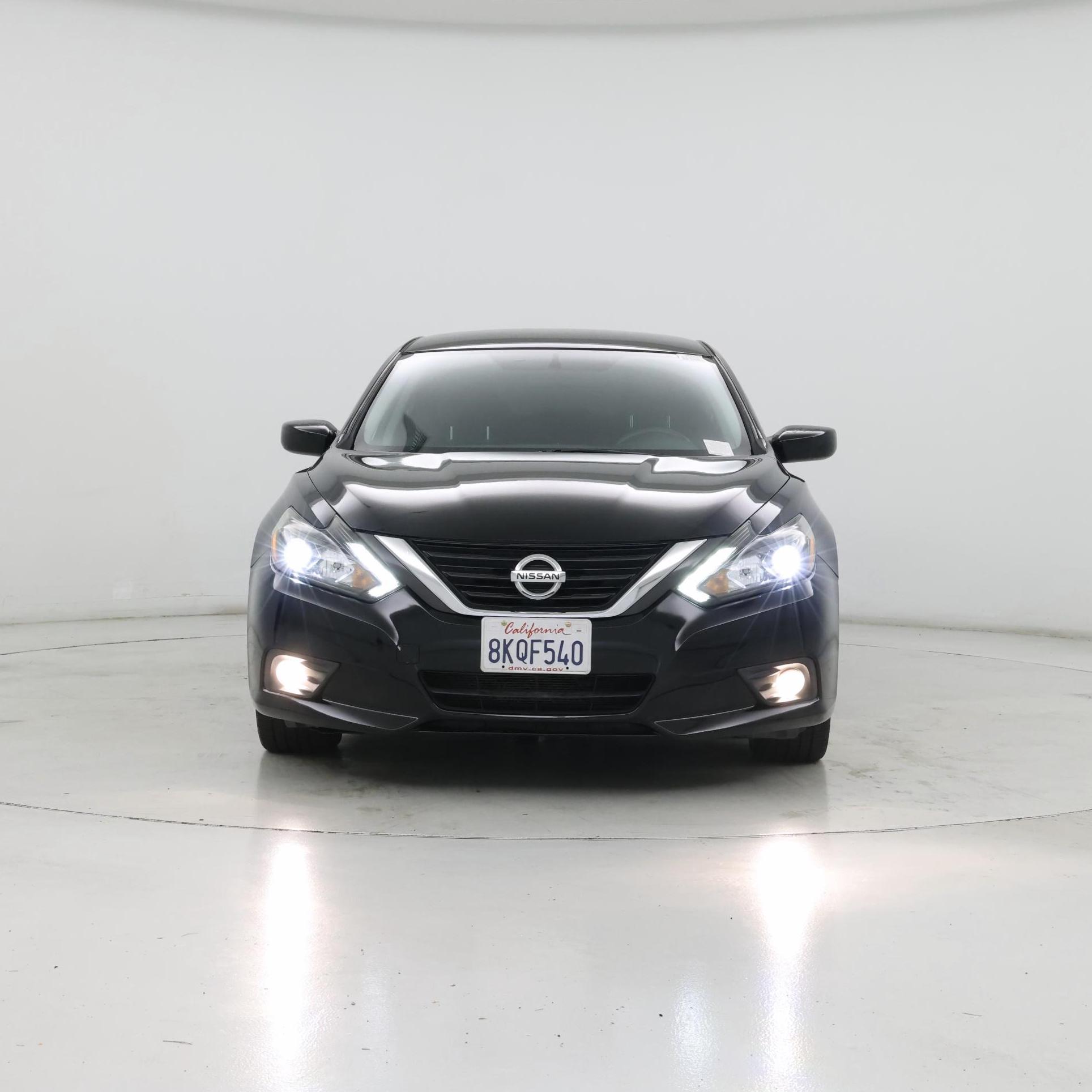 Thumbnail: 2017 Nissan Altima - 5