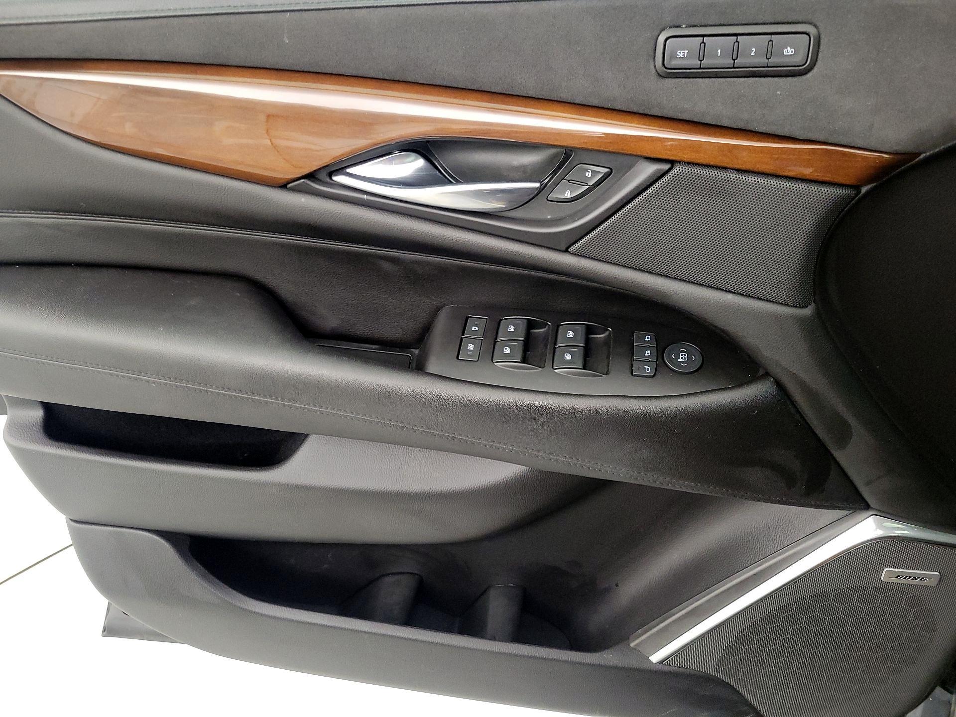 Thumbnail: 2020 Cadillac Escalade - 12