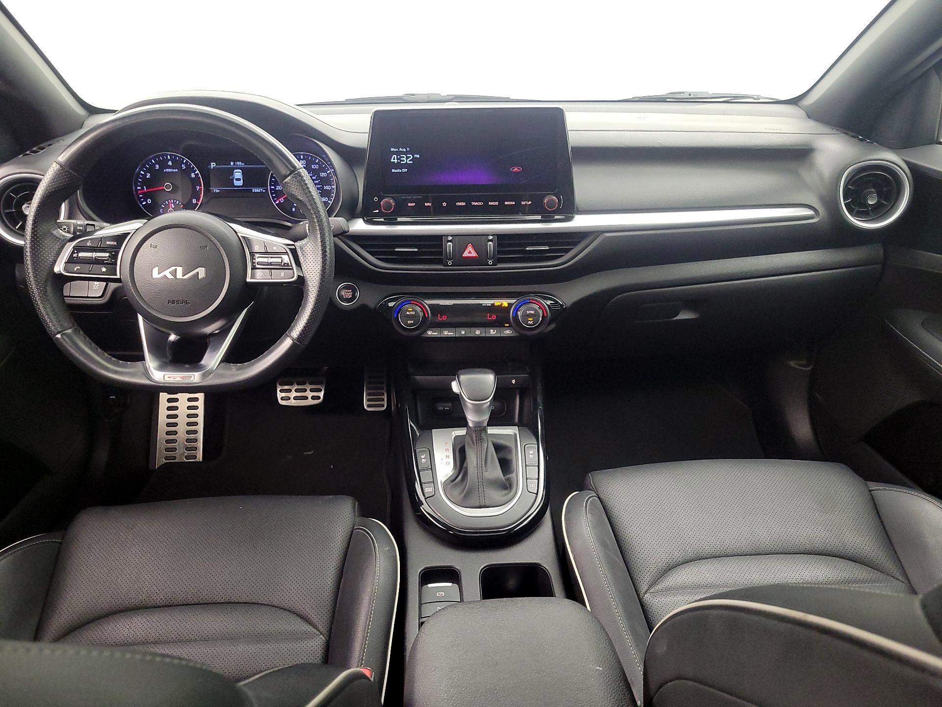 Thumbnail: 2023 Kia Forte - 9