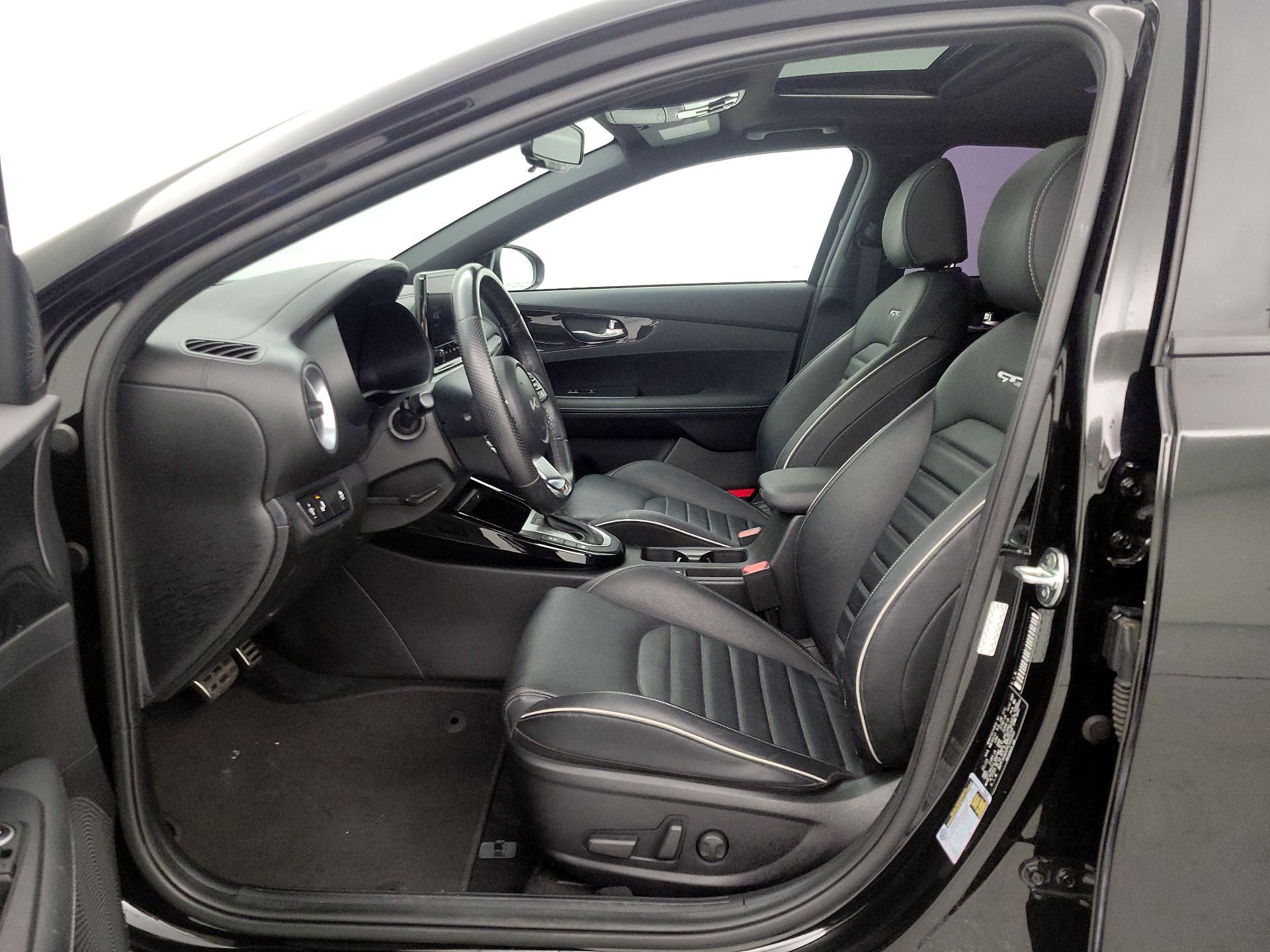 Thumbnail: 2023 Kia Forte - 11