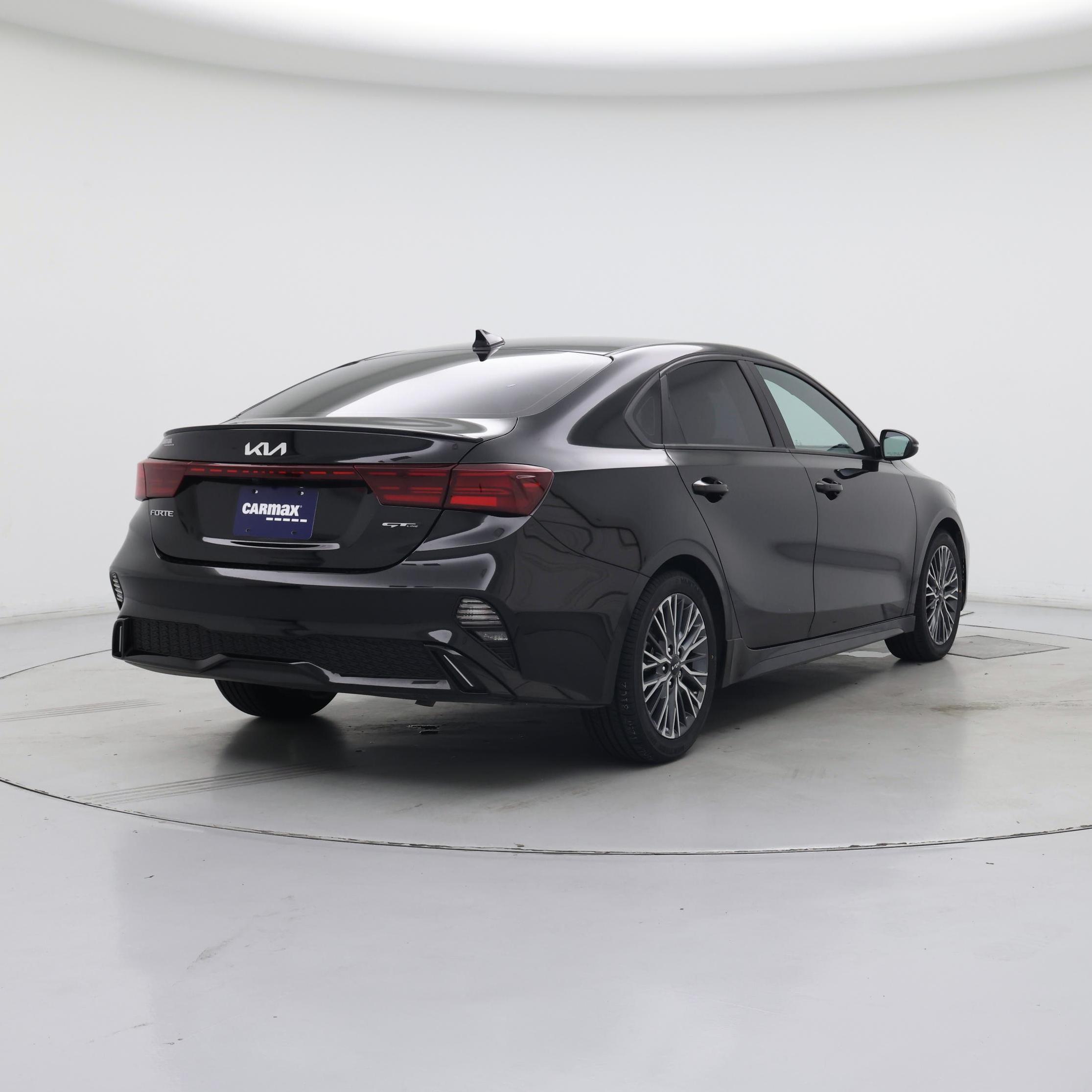 Thumbnail: 2023 Kia Forte - 8