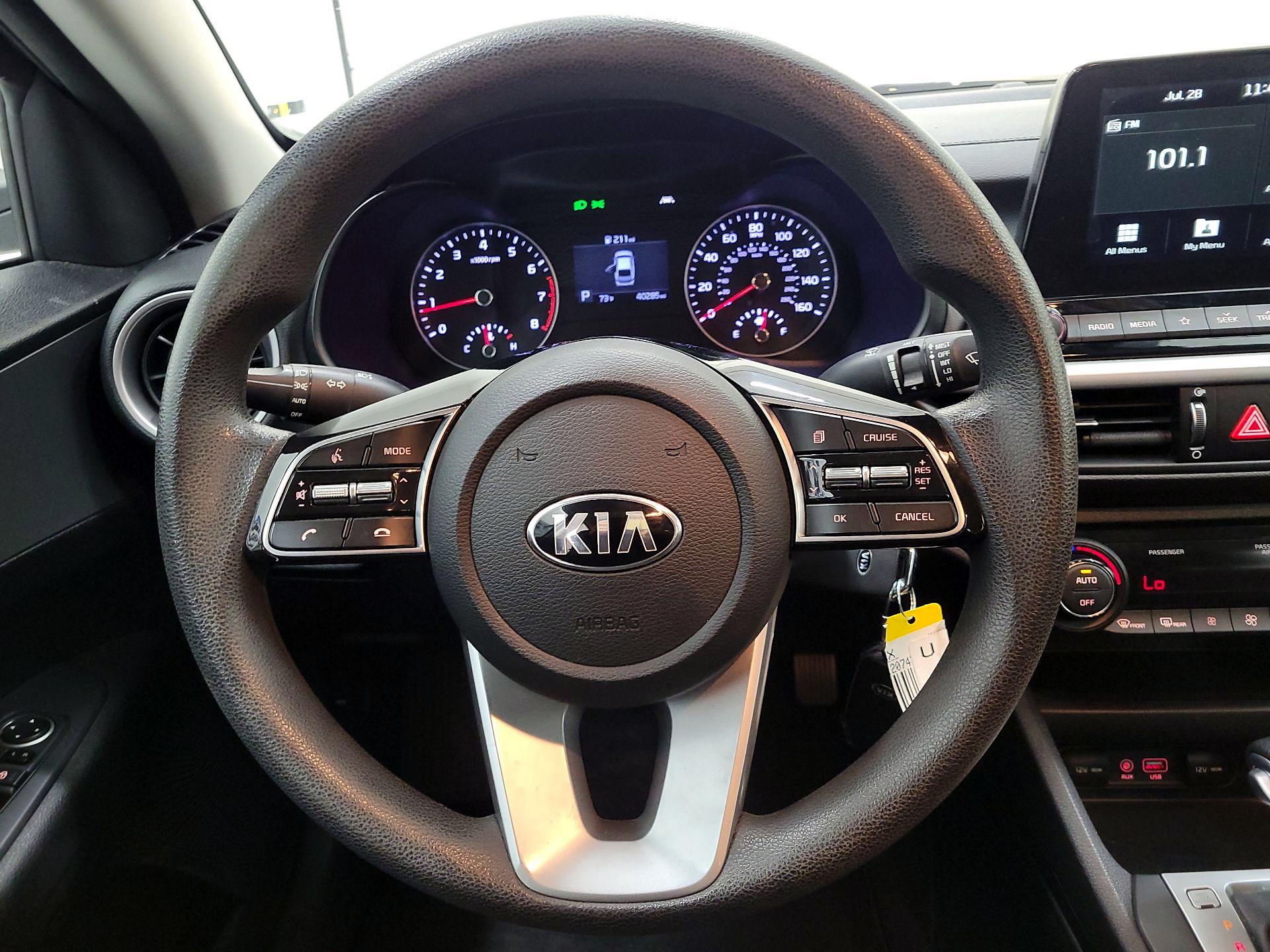 Thumbnail: 2019 Kia Forte - 19