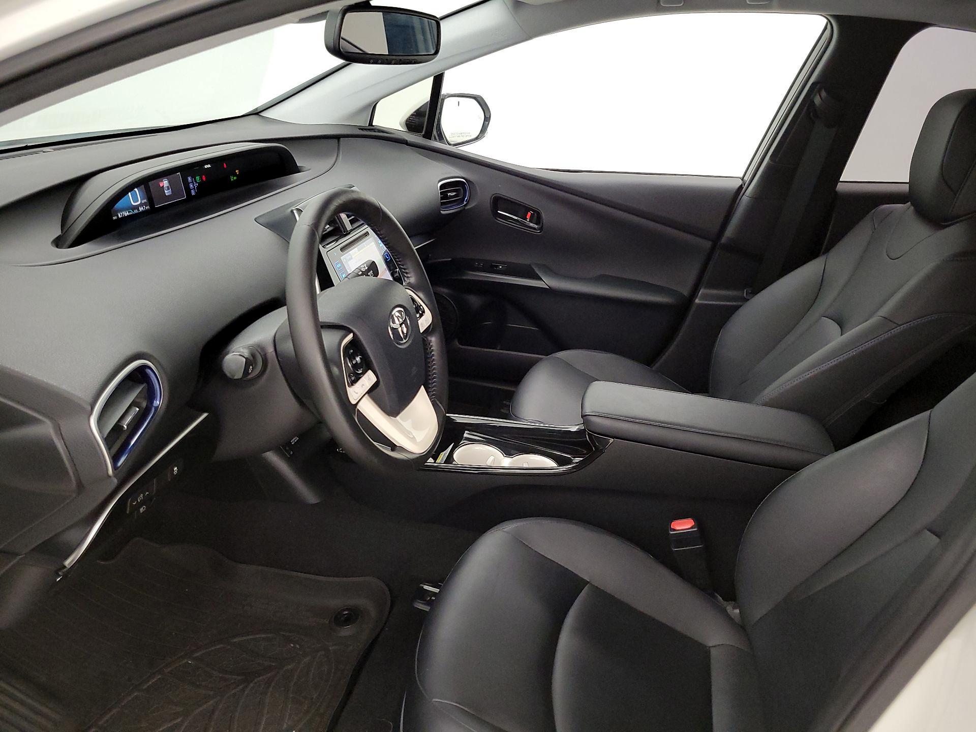 Thumbnail: 2017 Toyota Prius - 11