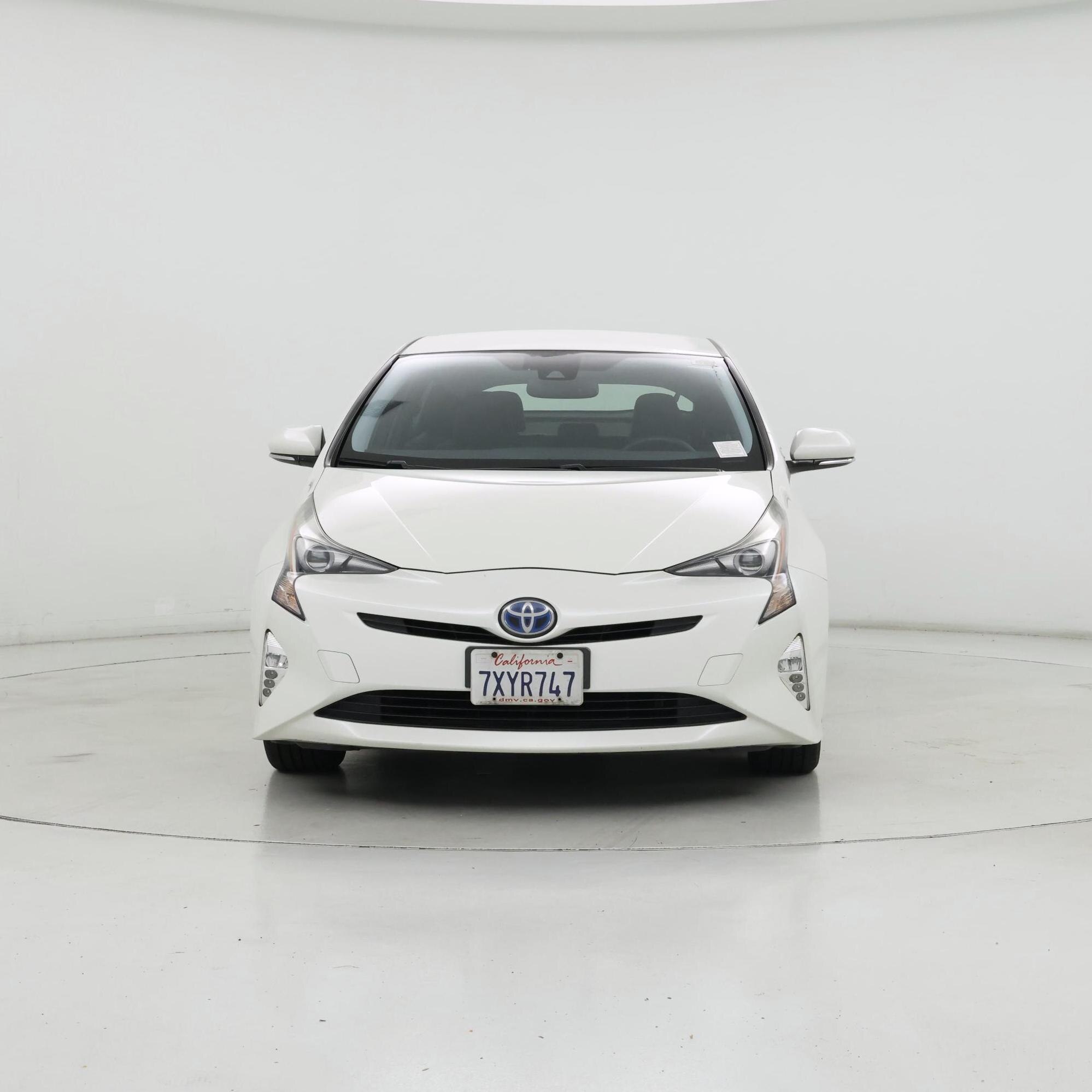 Thumbnail: 2017 Toyota Prius - 5