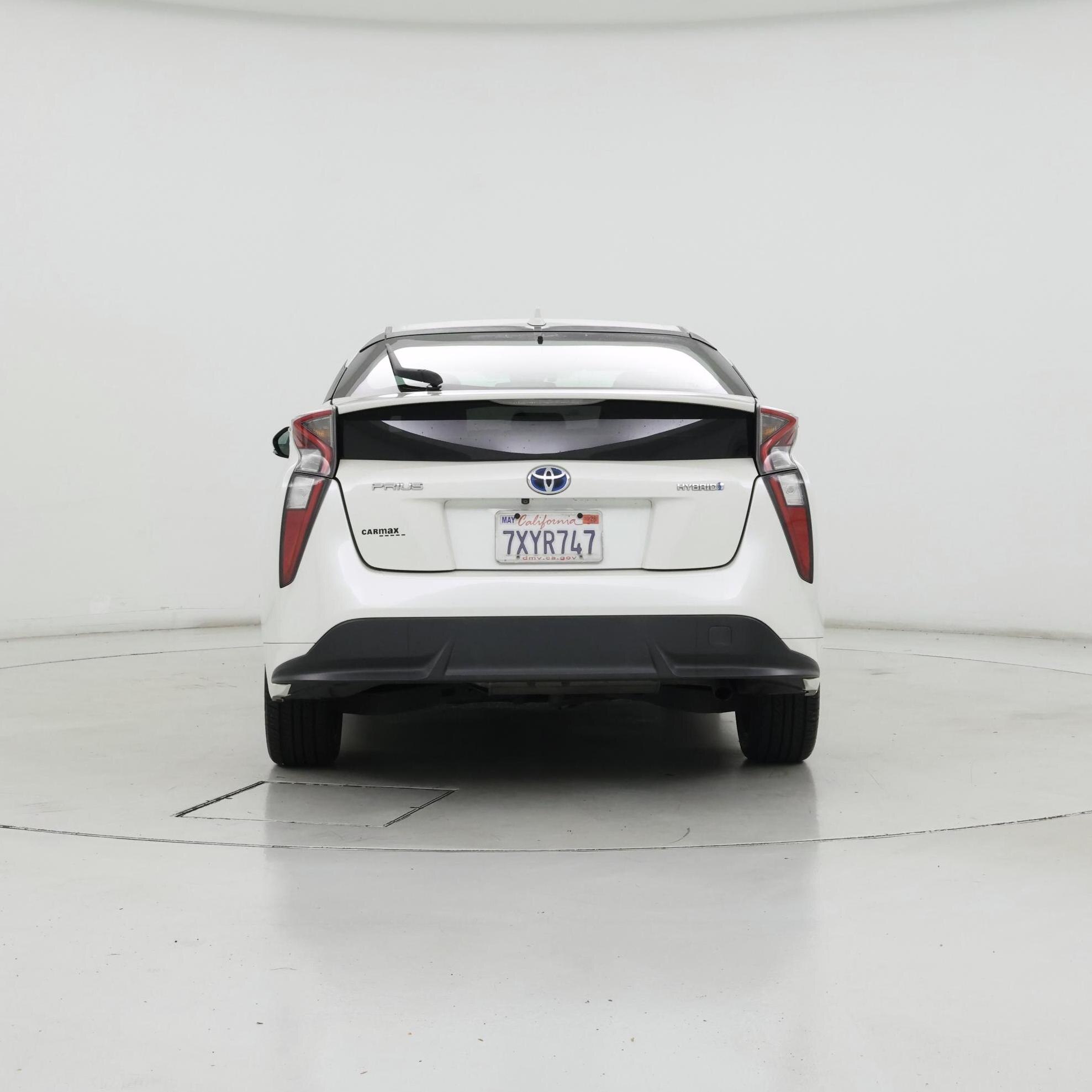 Thumbnail: 2017 Toyota Prius - 6