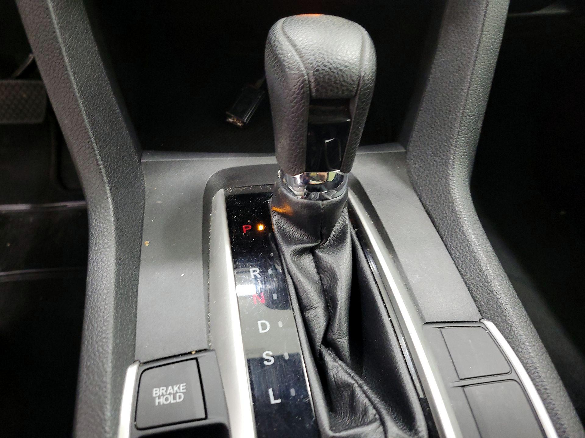 Thumbnail: 2019 Honda Civic - 17