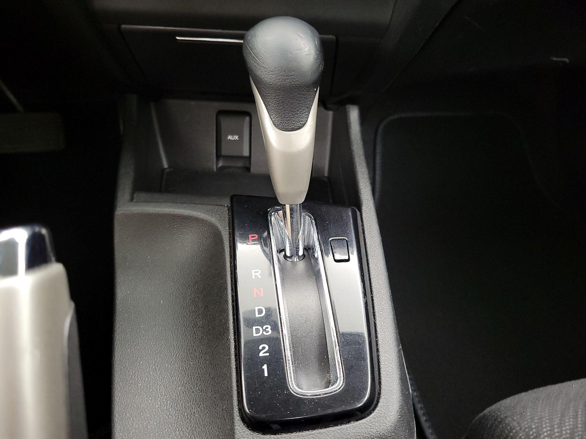Thumbnail: 2013 Honda Civic - 17