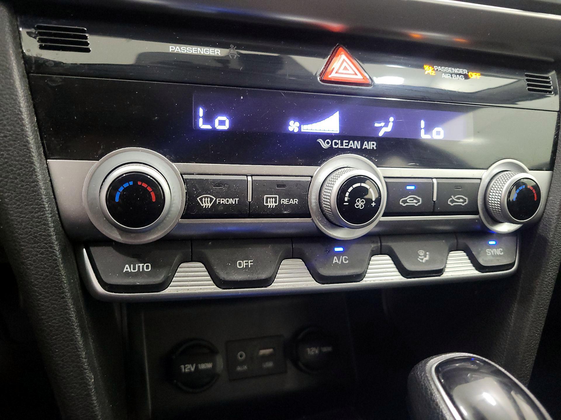 Thumbnail: 2020 Hyundai Elantra - 16