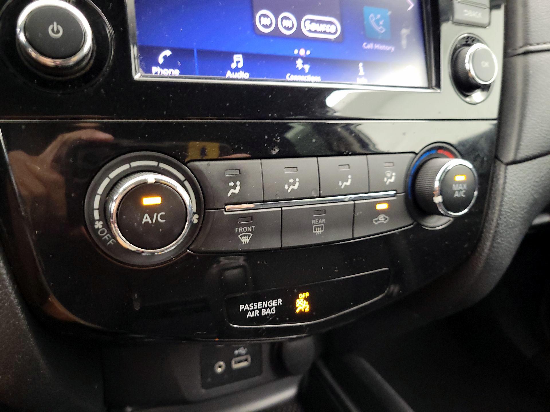Thumbnail: 2018 Nissan Rogue - 16