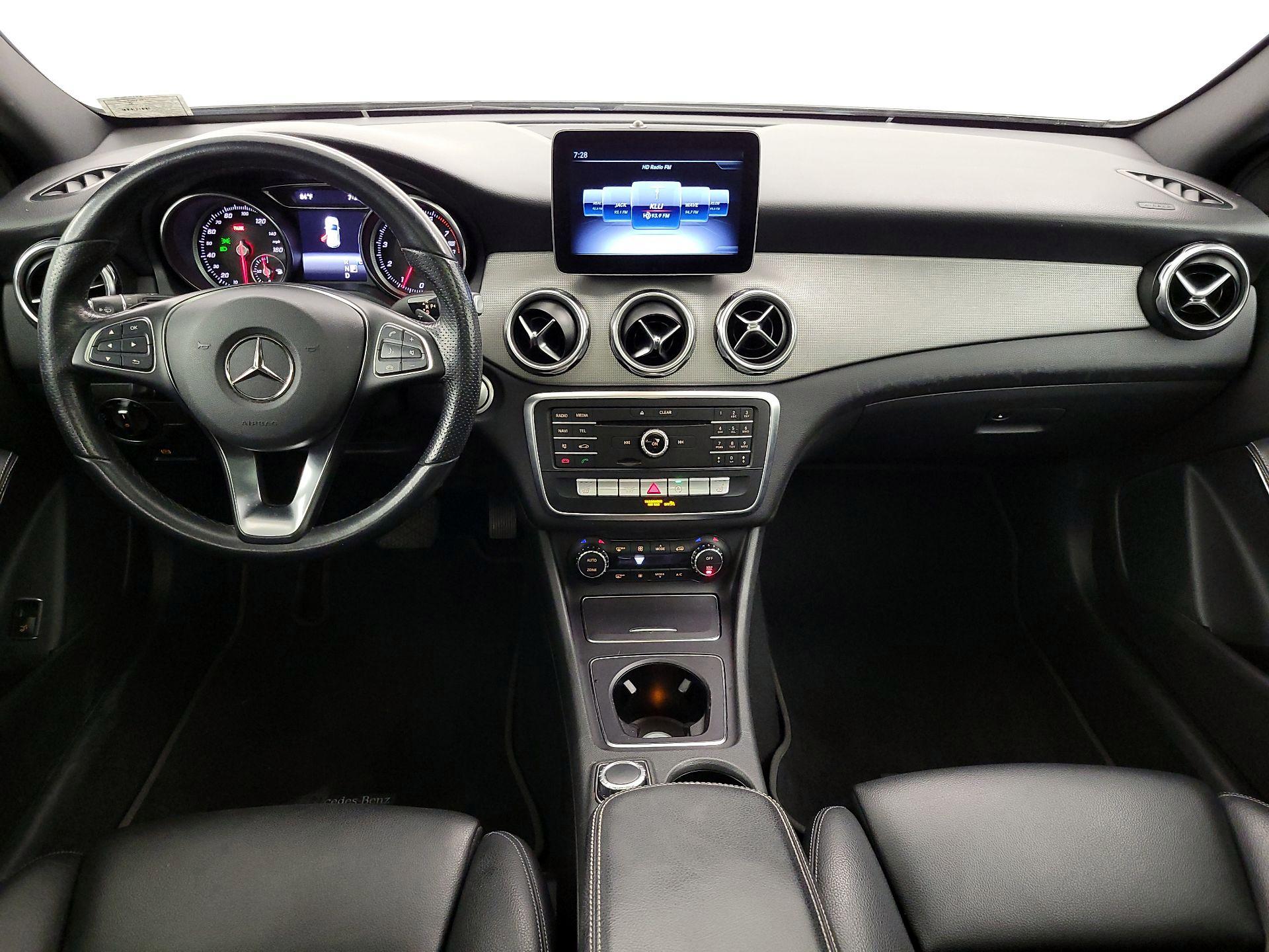 Thumbnail: 2019 Mercedes-Benz GLA - 9