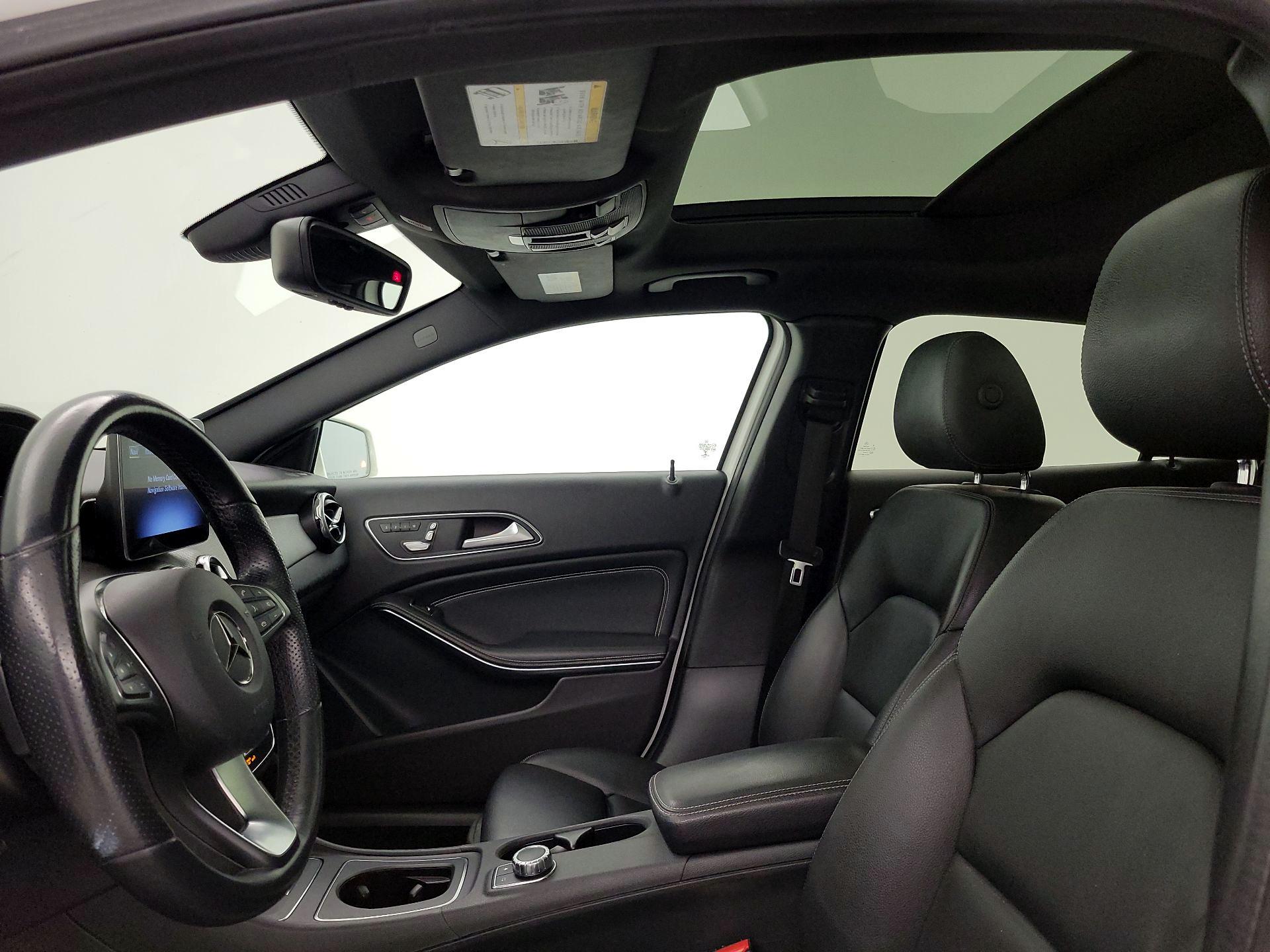 Thumbnail: 2019 Mercedes-Benz GLA - 19