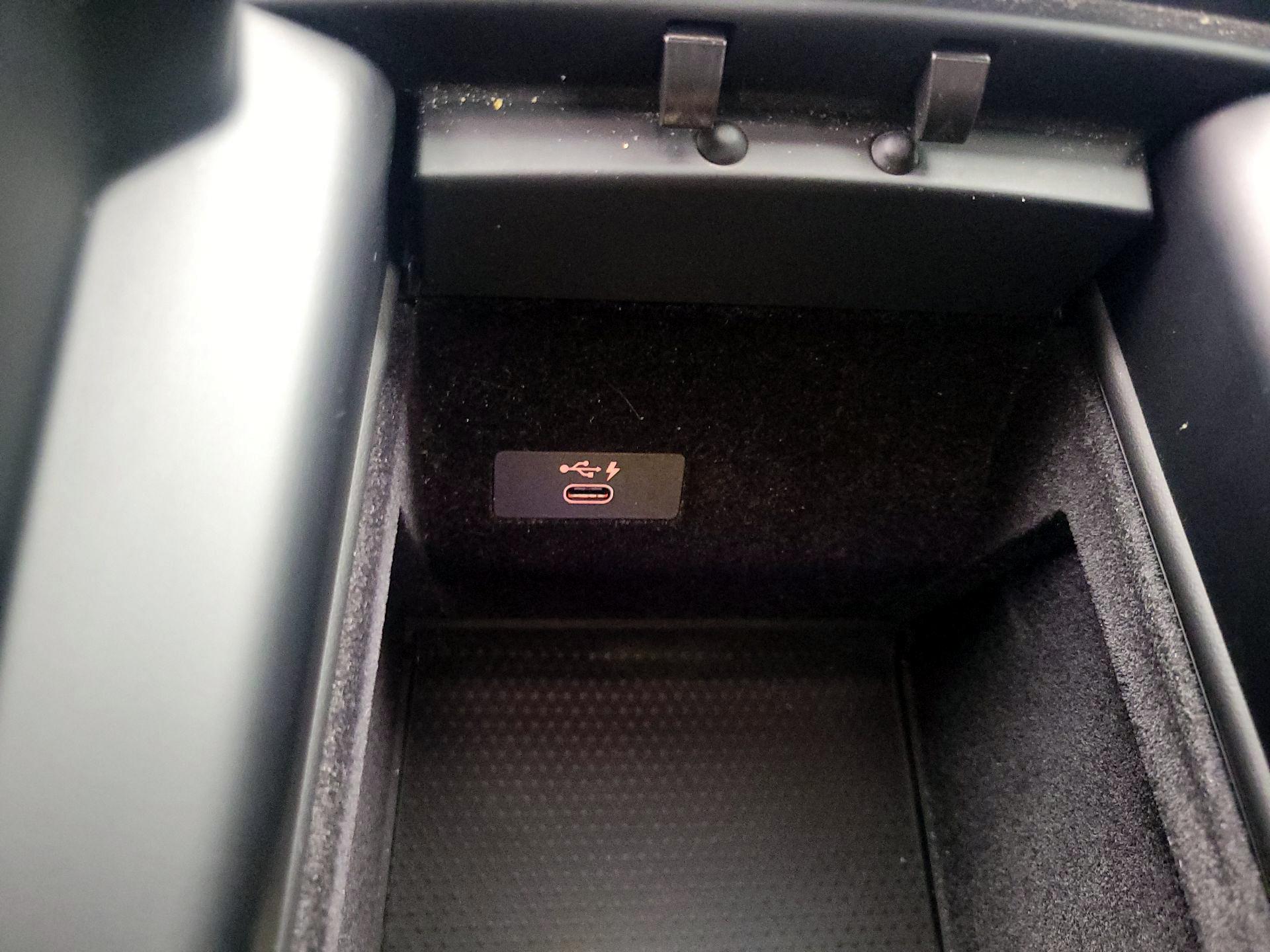 Thumbnail: 2021 BMW X7 - 17