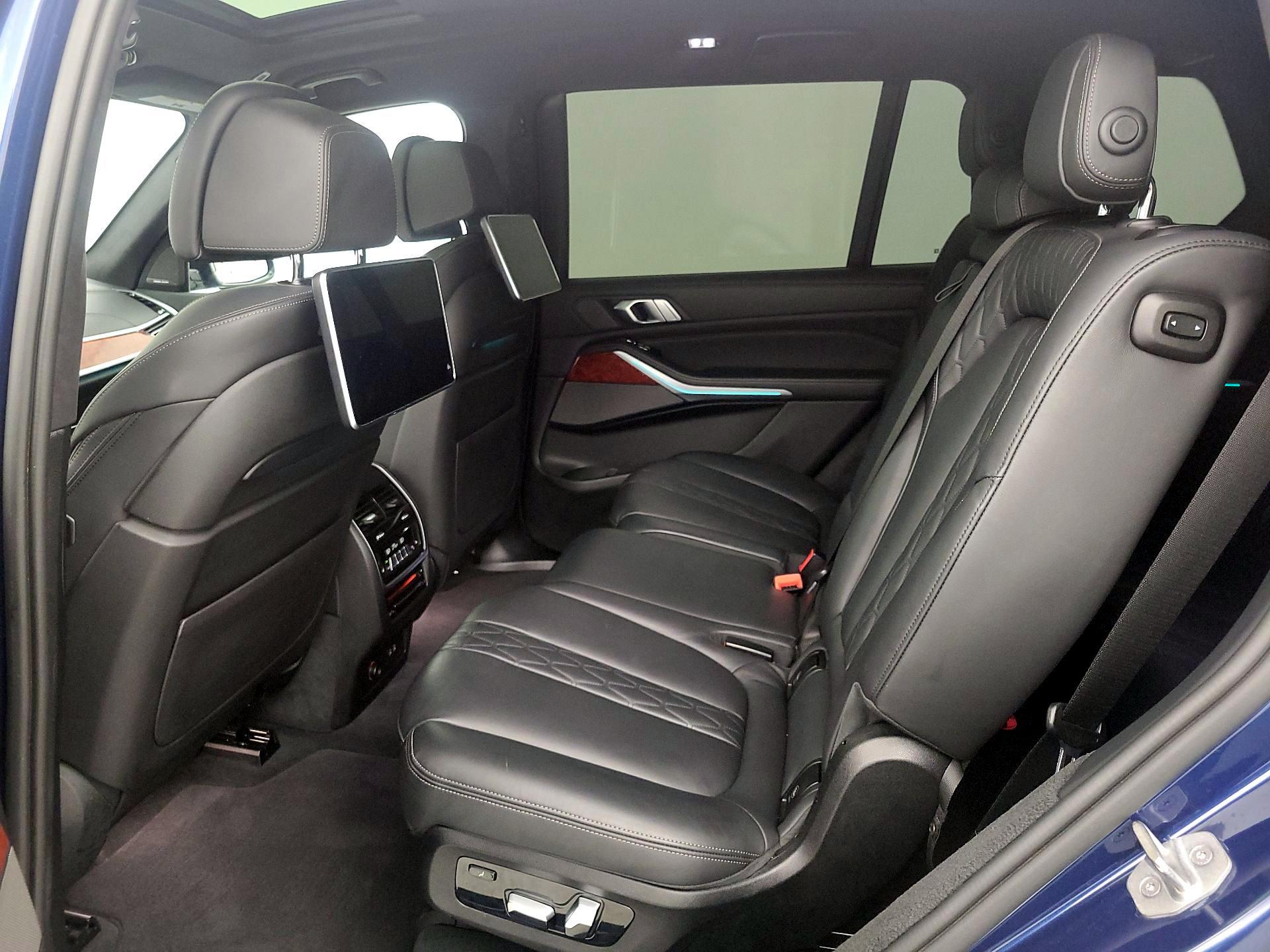 Thumbnail: 2021 BMW X7 - 19