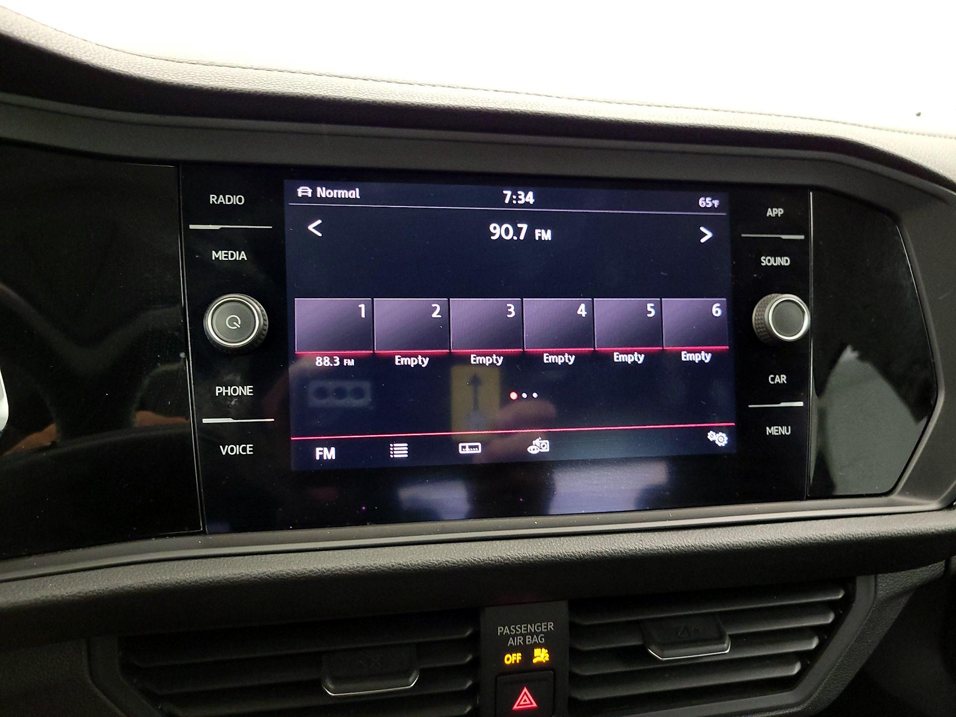 Thumbnail: 2019 Volkswagen Jetta - 15