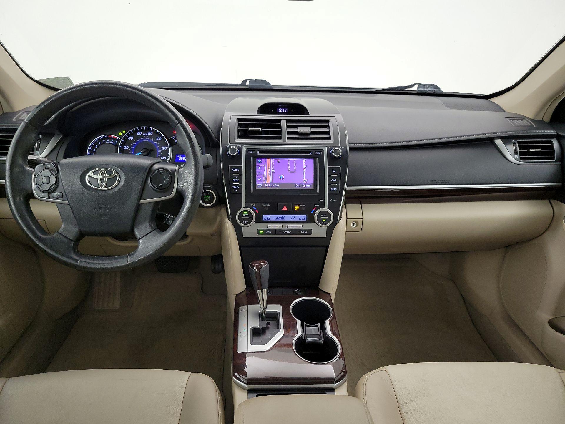 Thumbnail: 2013 Toyota Camry - 9