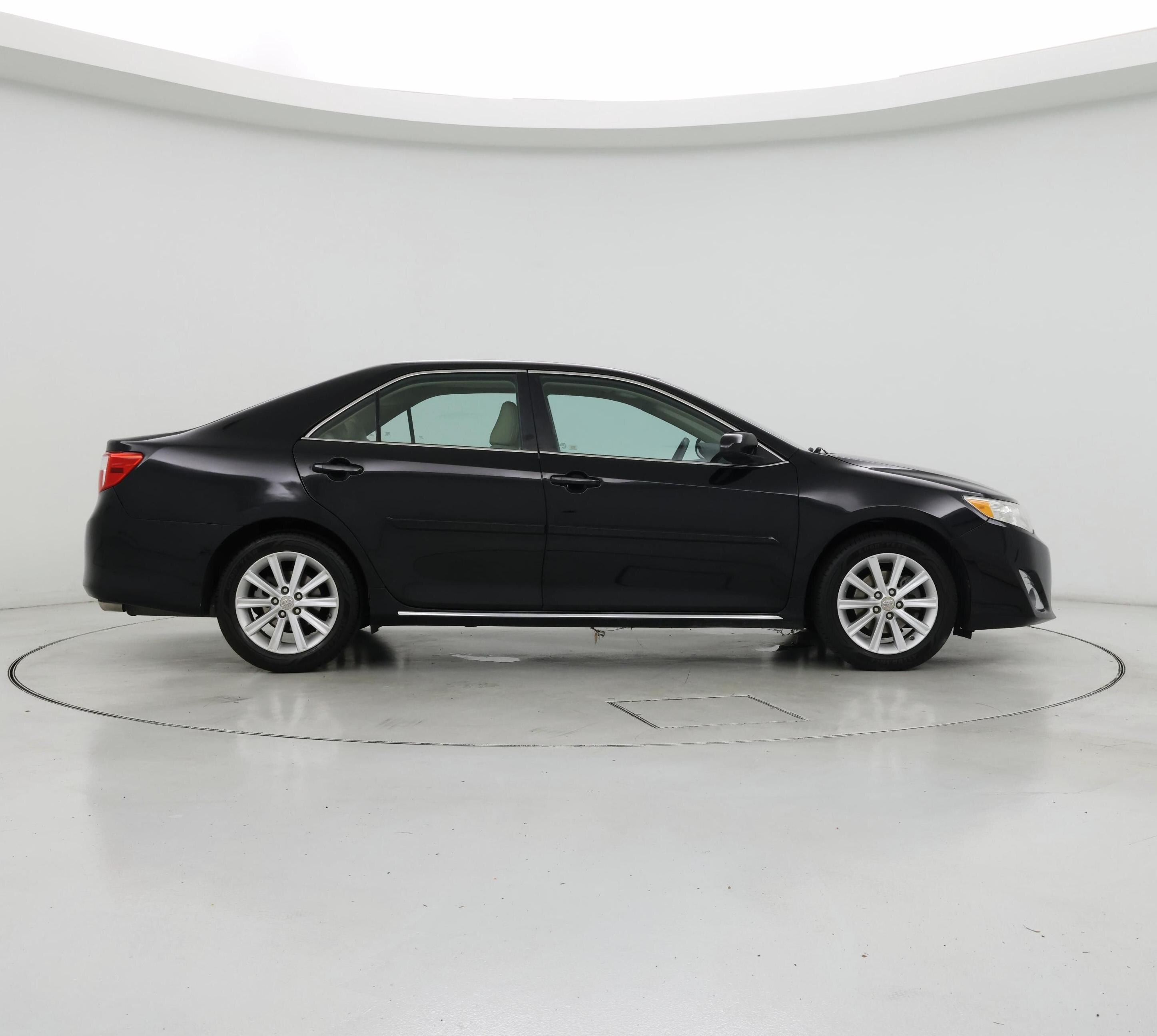 Thumbnail: 2013 Toyota Camry - 7