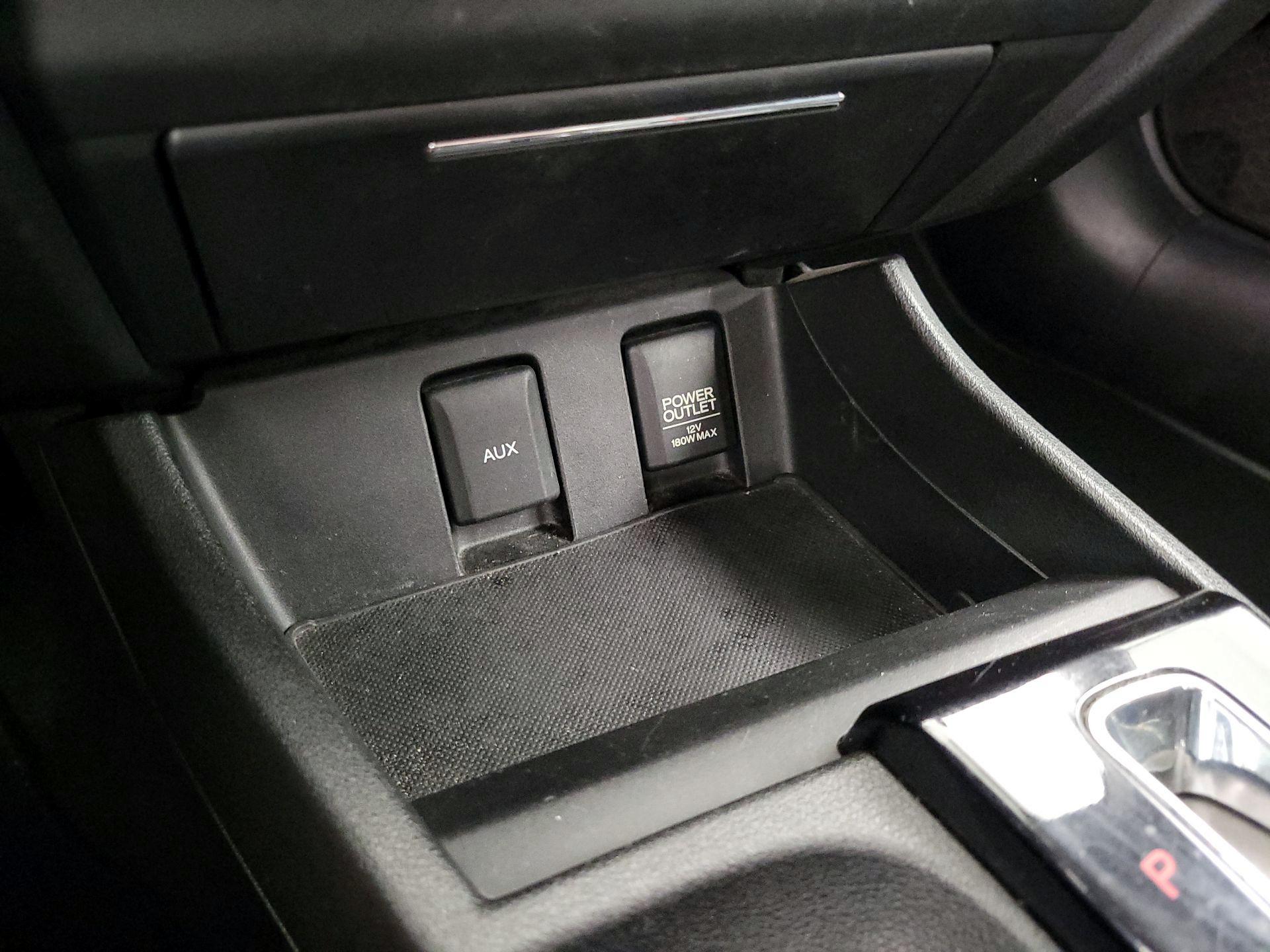 Thumbnail: 2013 Honda Civic - 18