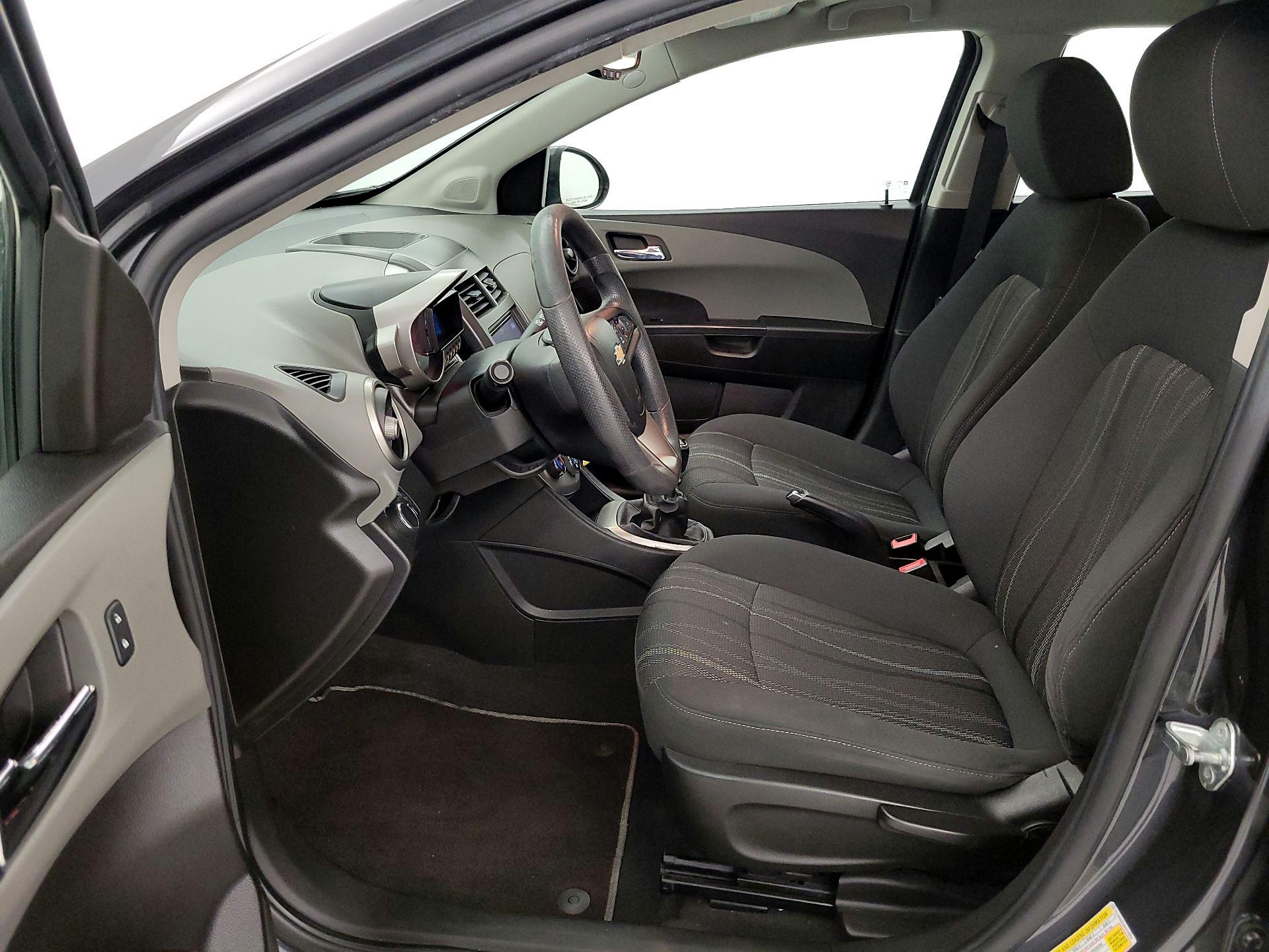 Thumbnail: 2016 Chevrolet Sonic - 11