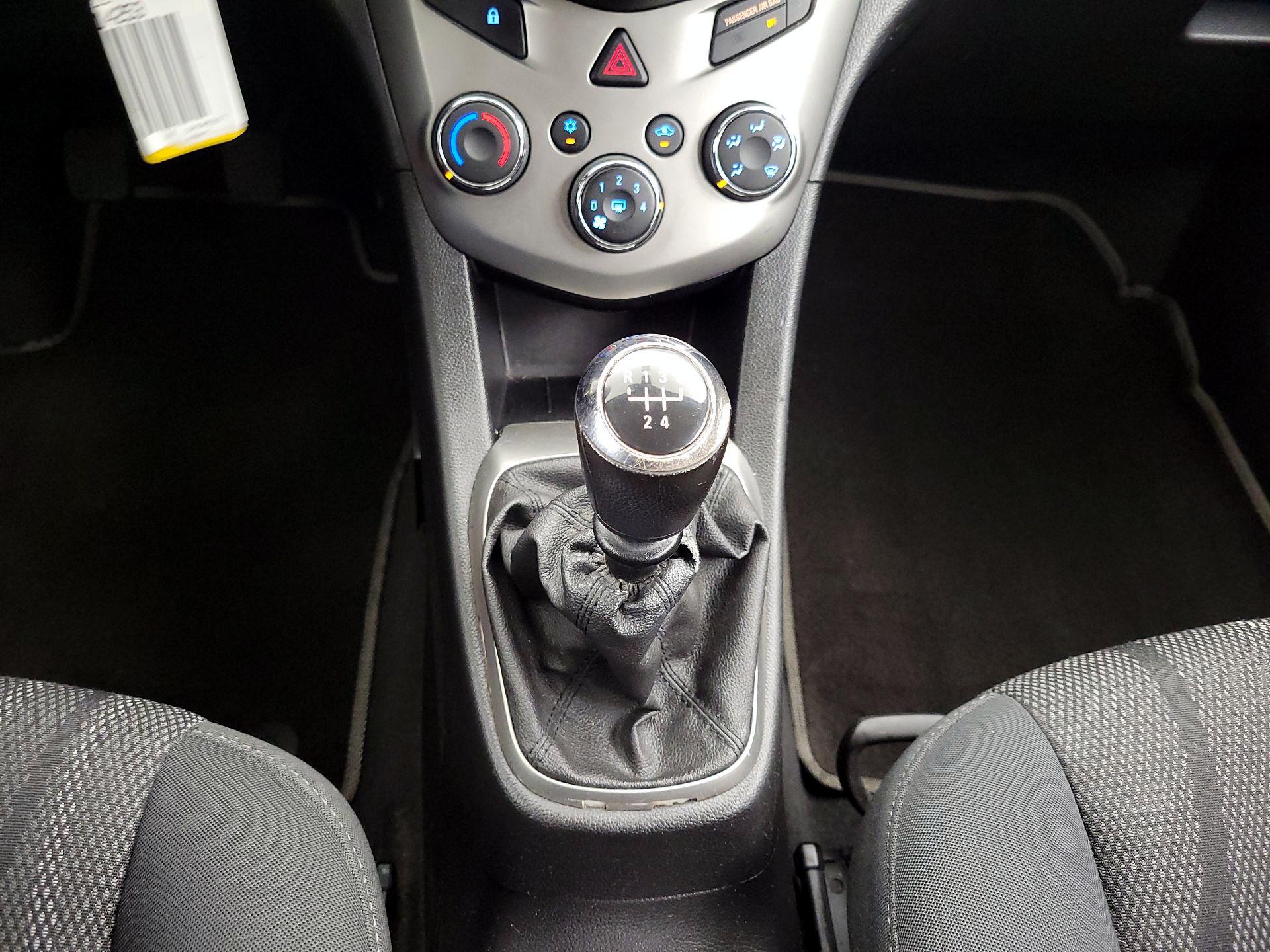 Thumbnail: 2016 Chevrolet Sonic - 17