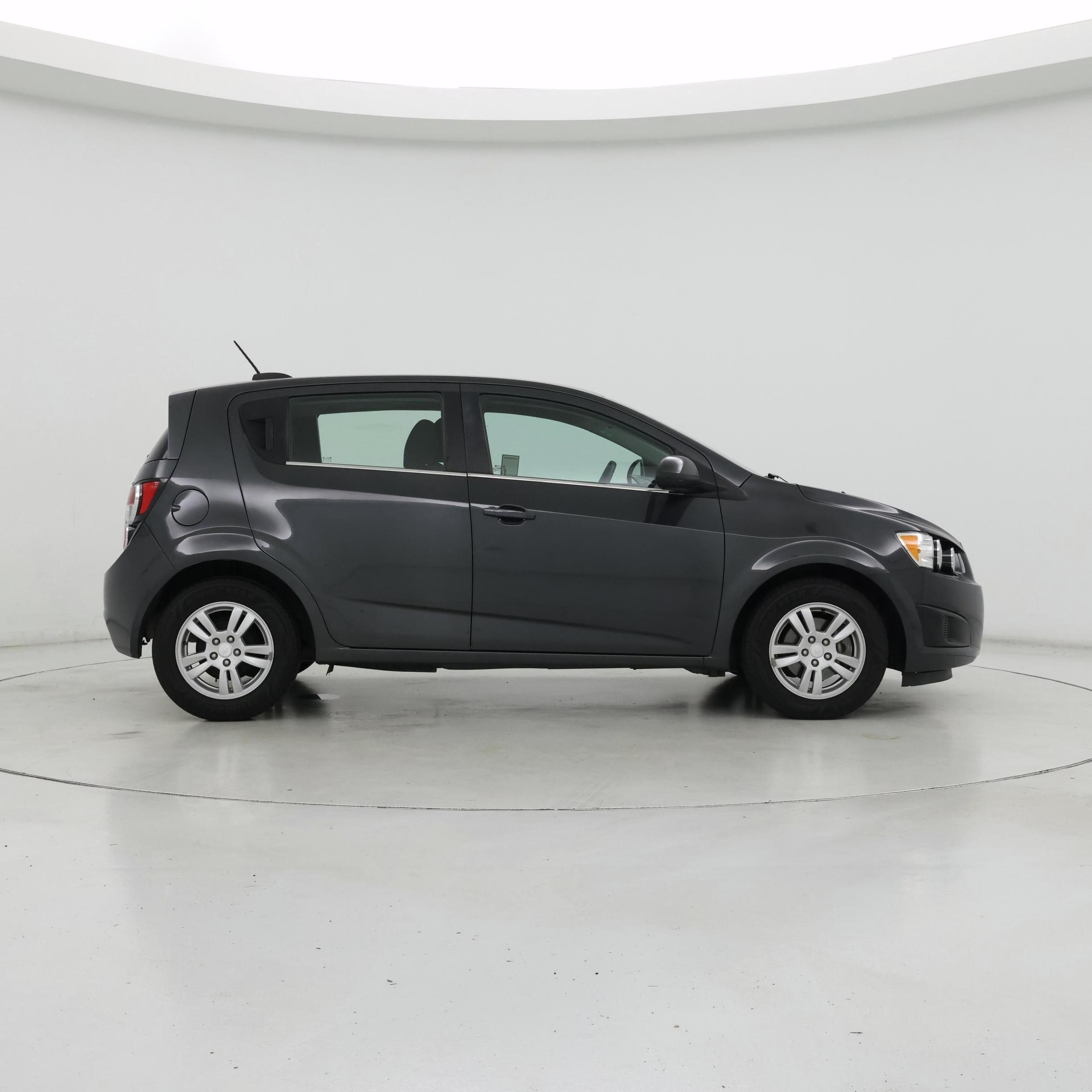 Thumbnail: 2016 Chevrolet Sonic - 7